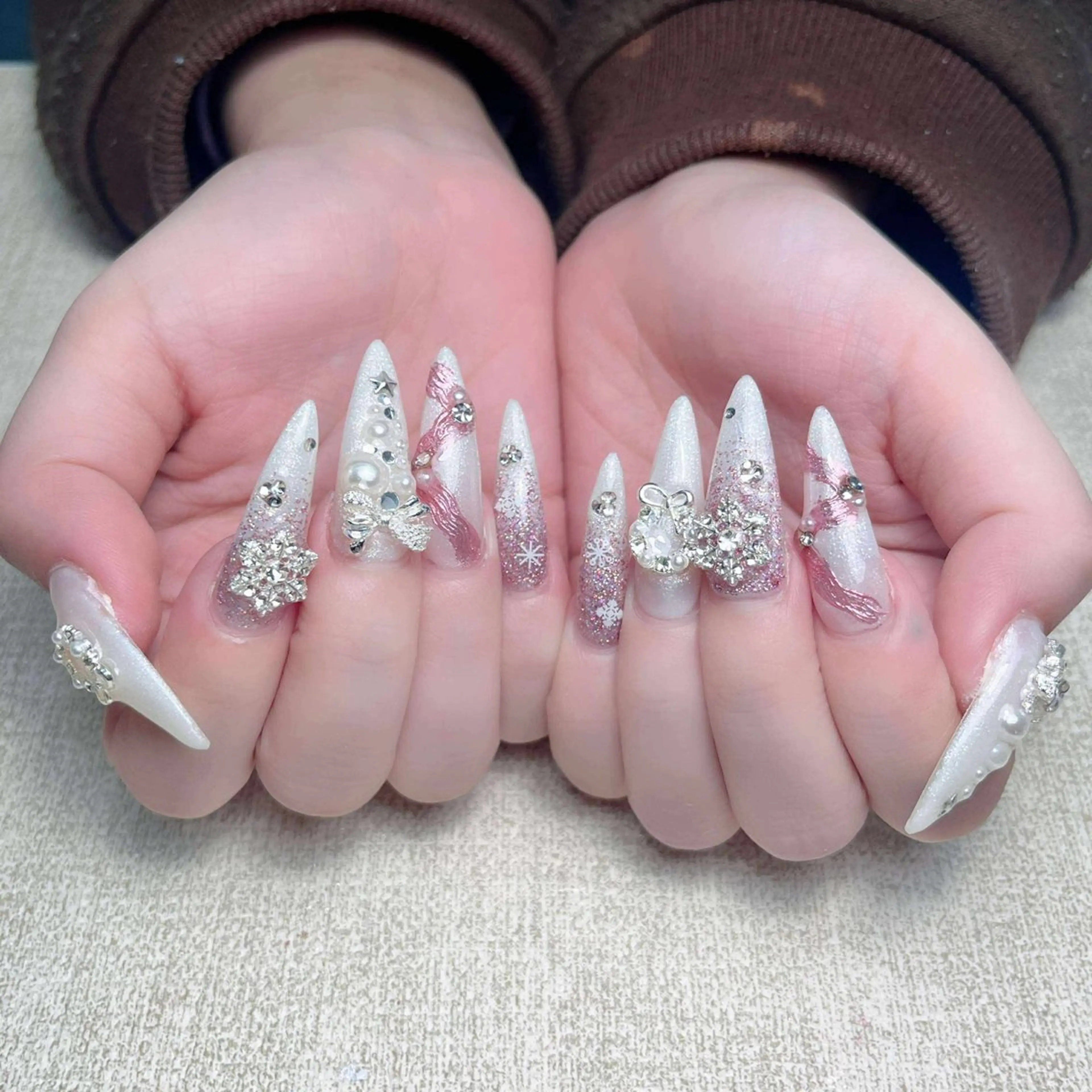 ネイル ハンドネイル いちご chan novaのネイルデザイン