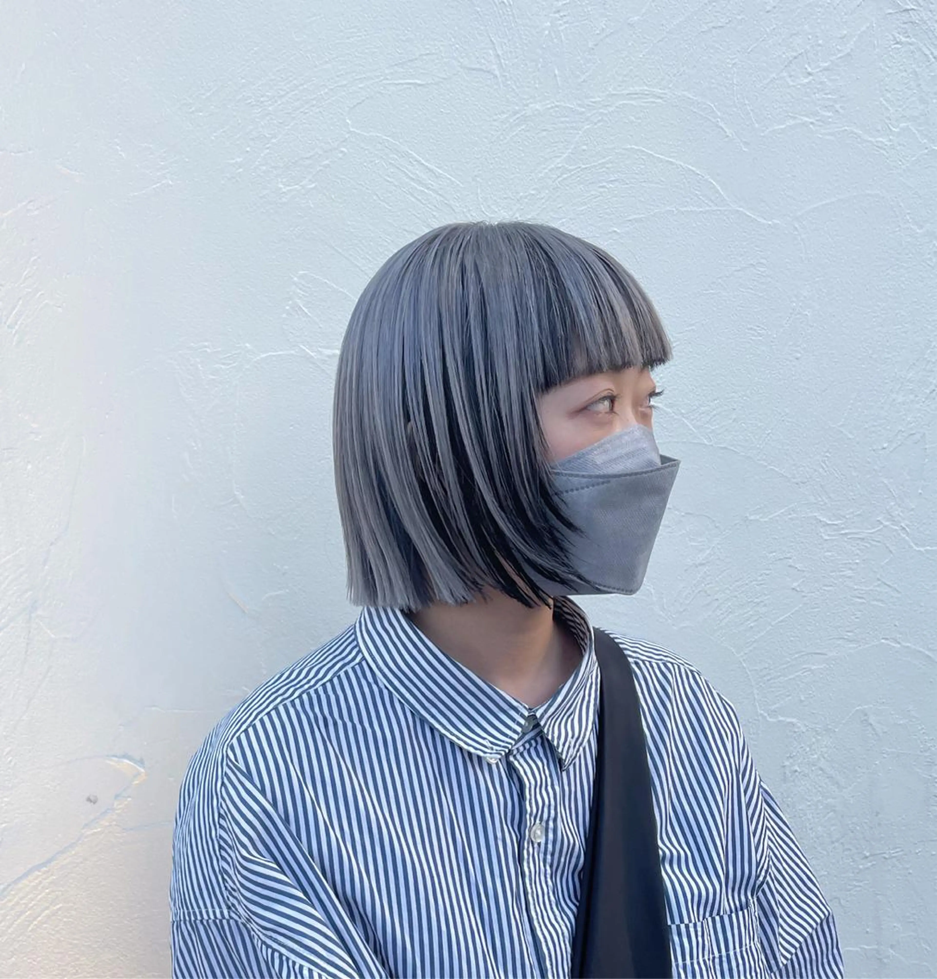 ショート カラー パーマ ヘアアレンジ 切りっぱなしボブ ボブレイヤー ラベンダーカラー ラベンダーグレー ボブ カット ヘアカラー トリートメント 【ツヤ髪美容師】 ツダケイスケのヘアスタイル