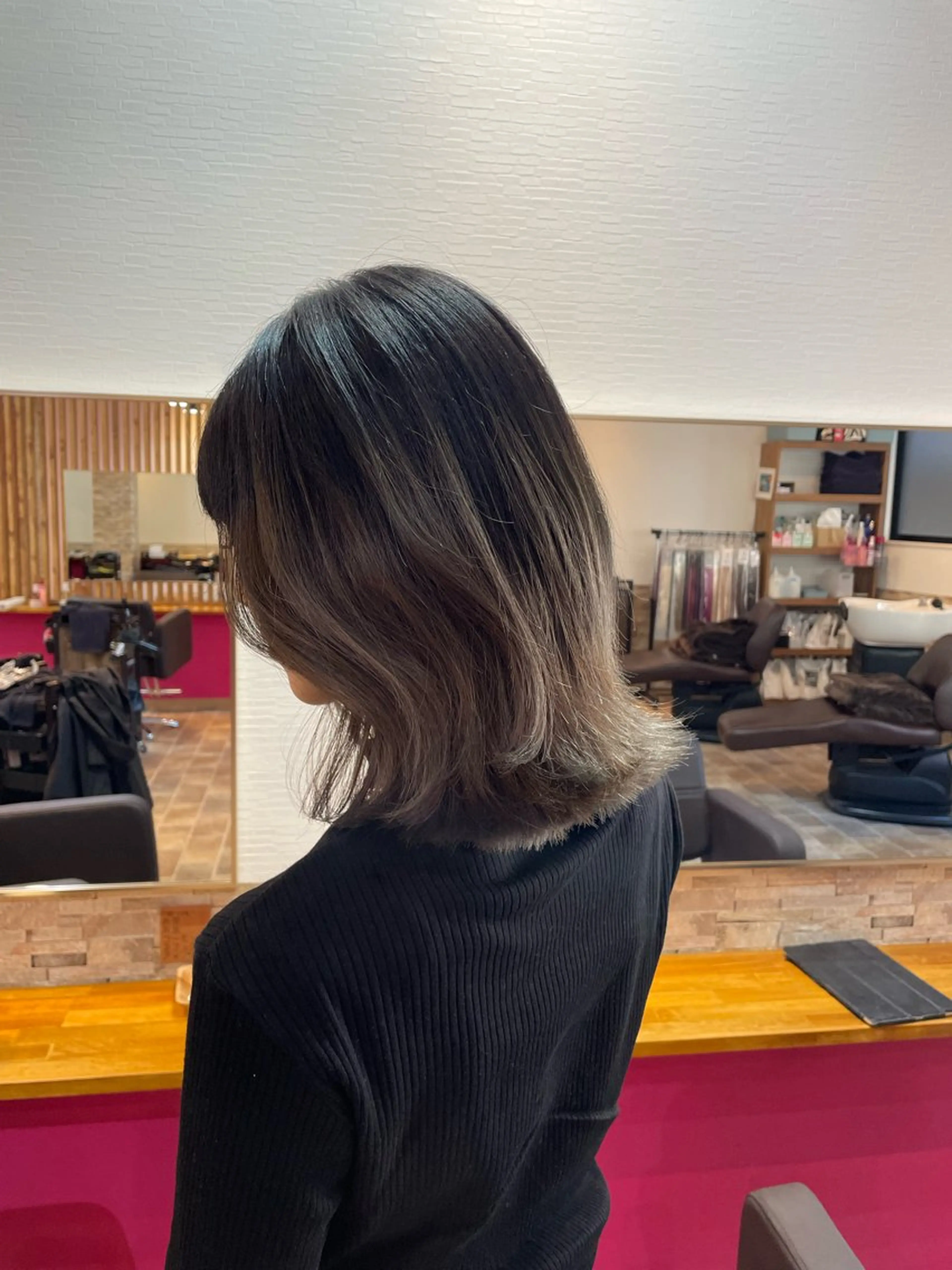 ミディアム カラー グレージュ カット ヘアカラー トリートメント STAR RIVER所属・YUI/ ブリーチカラー🌷のヘアスタイル