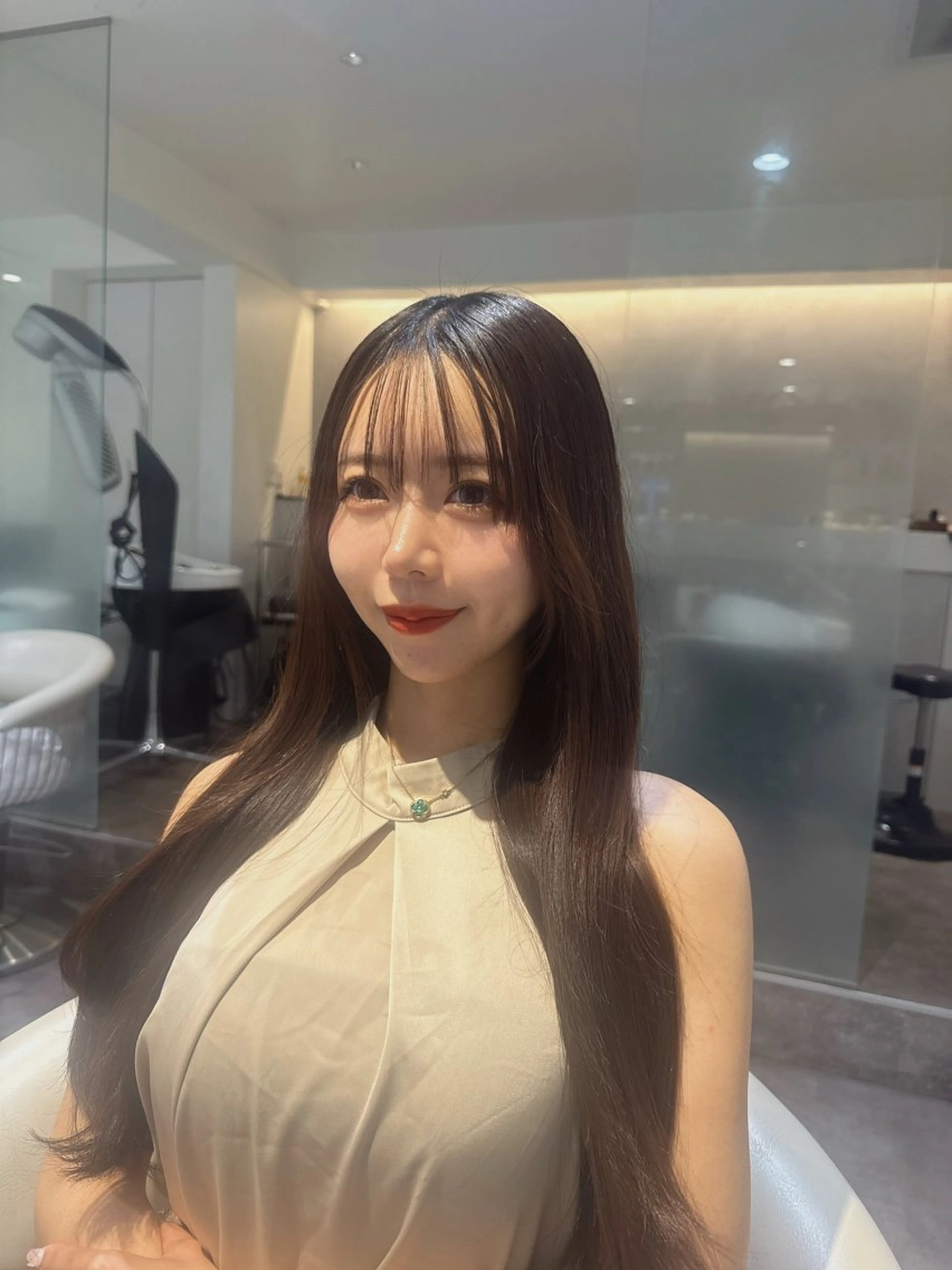 ロング カラー ブリーチ ケアブリーチ 透明感カラー グレージュ 外国人風カラー カット ヘアカラー トリートメント 原宿/艶仕上げ 🫧TAISEIのヘアスタイル