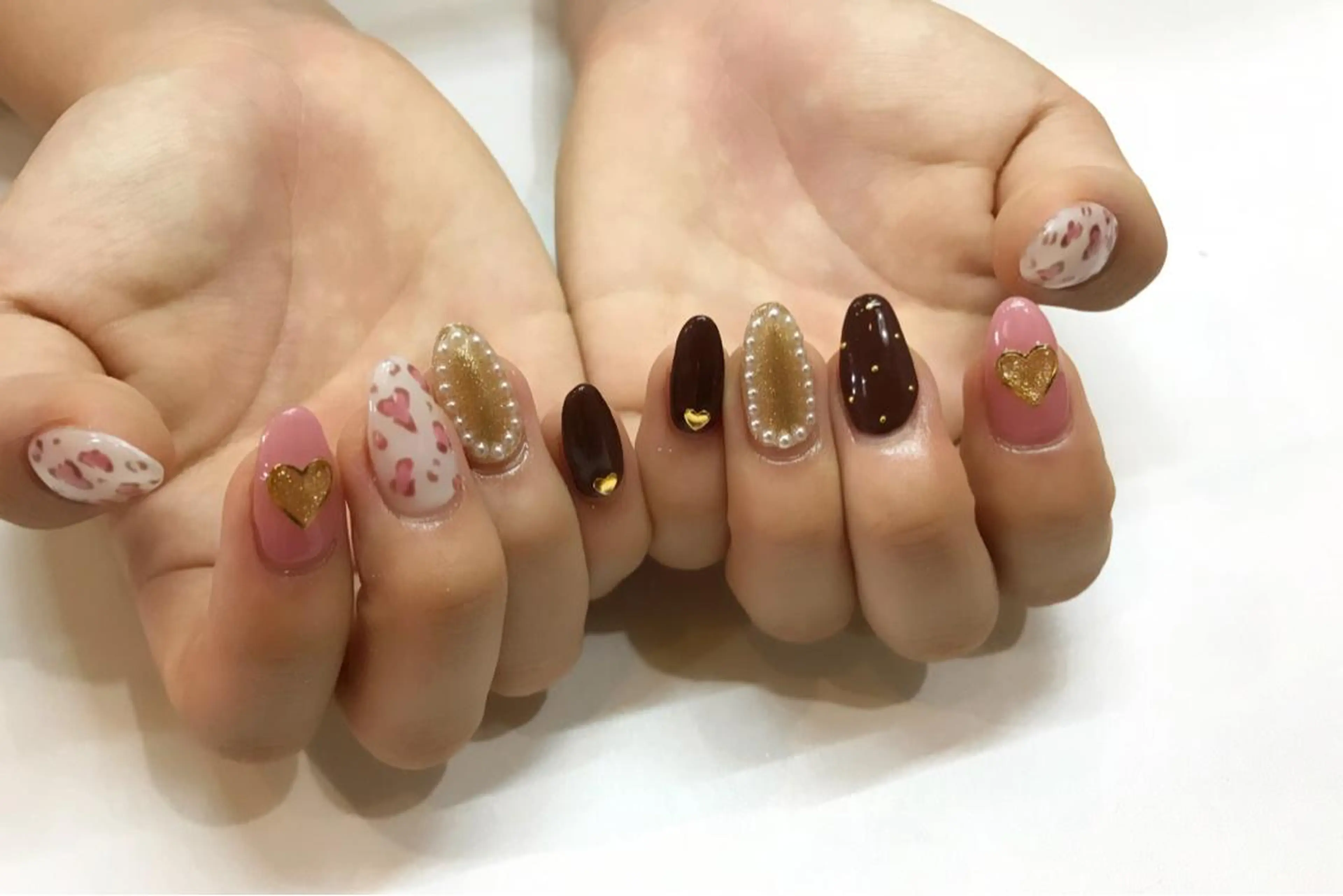 ネイル アートネイル ジェルネイル ハート ミラーネイル 持ち込み ハンドネイル Soeur ネイリストのネイルデザイン