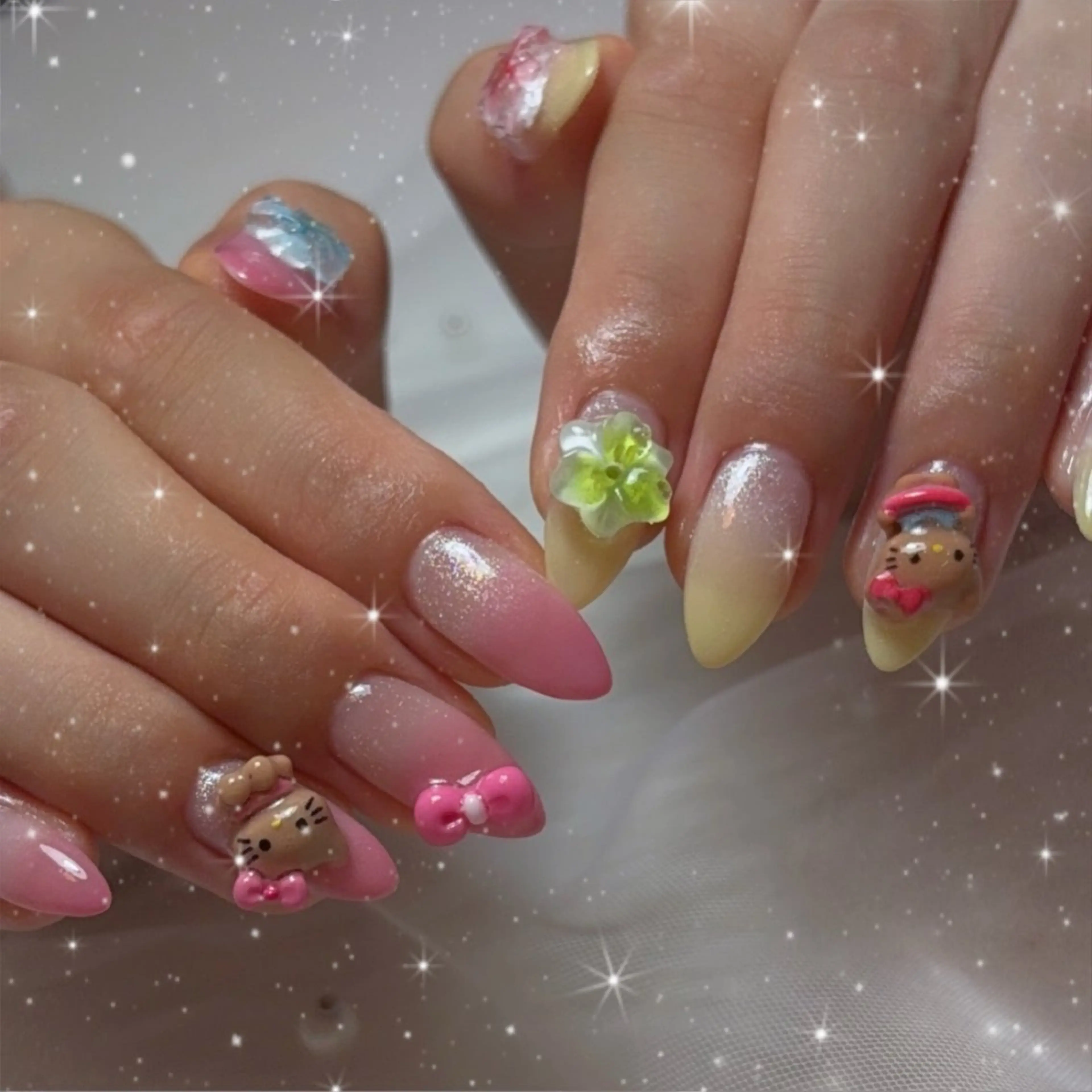 ネイル LUANA所属・LUANA ジュリのネイルデザイン