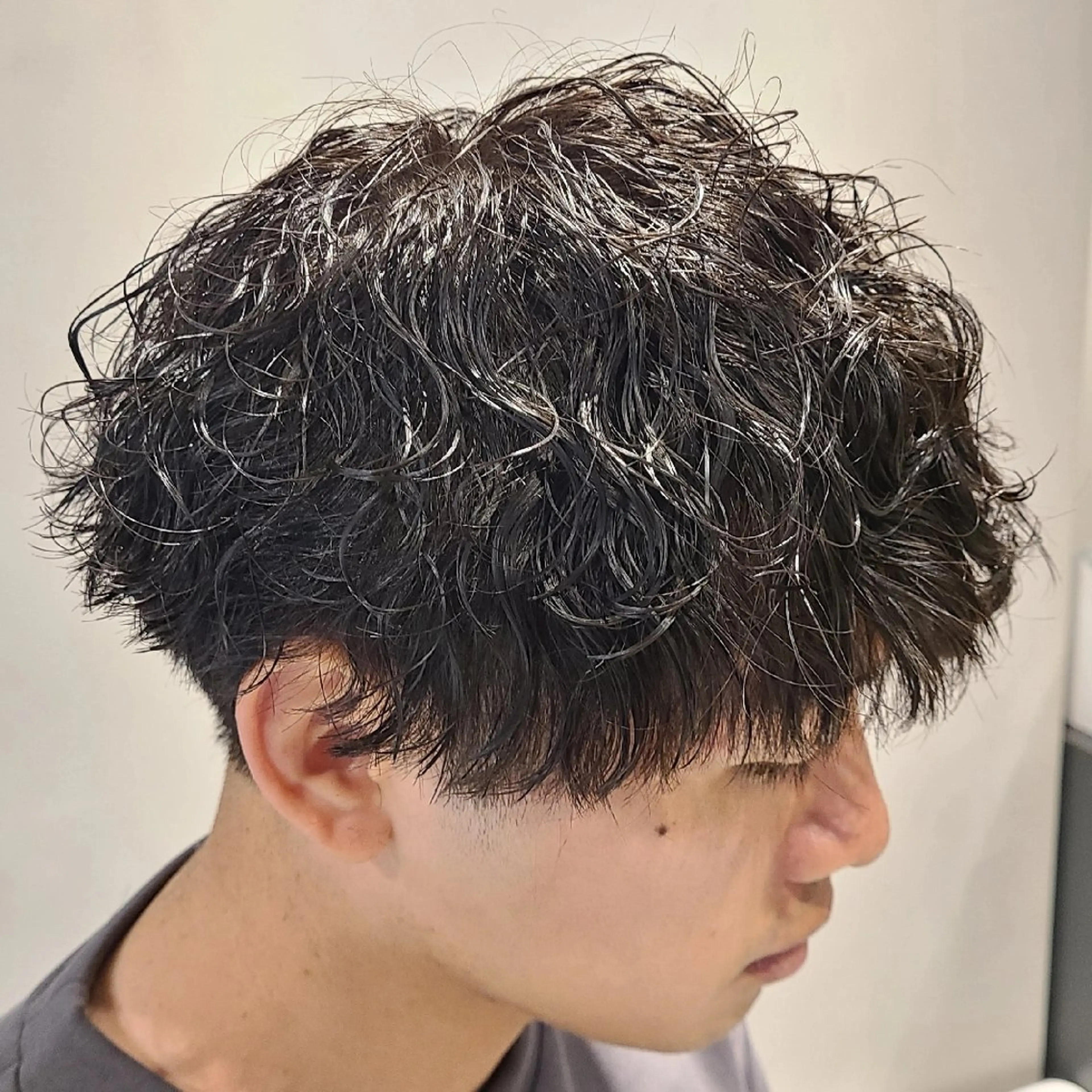 メンズ ショート パーマ メンズハイライト メンズインナーカラー メンズパーマ プードルパーマ ツイストスパイラルパーマ KAZUMA /メンズ特化/パーマのヘアスタイル