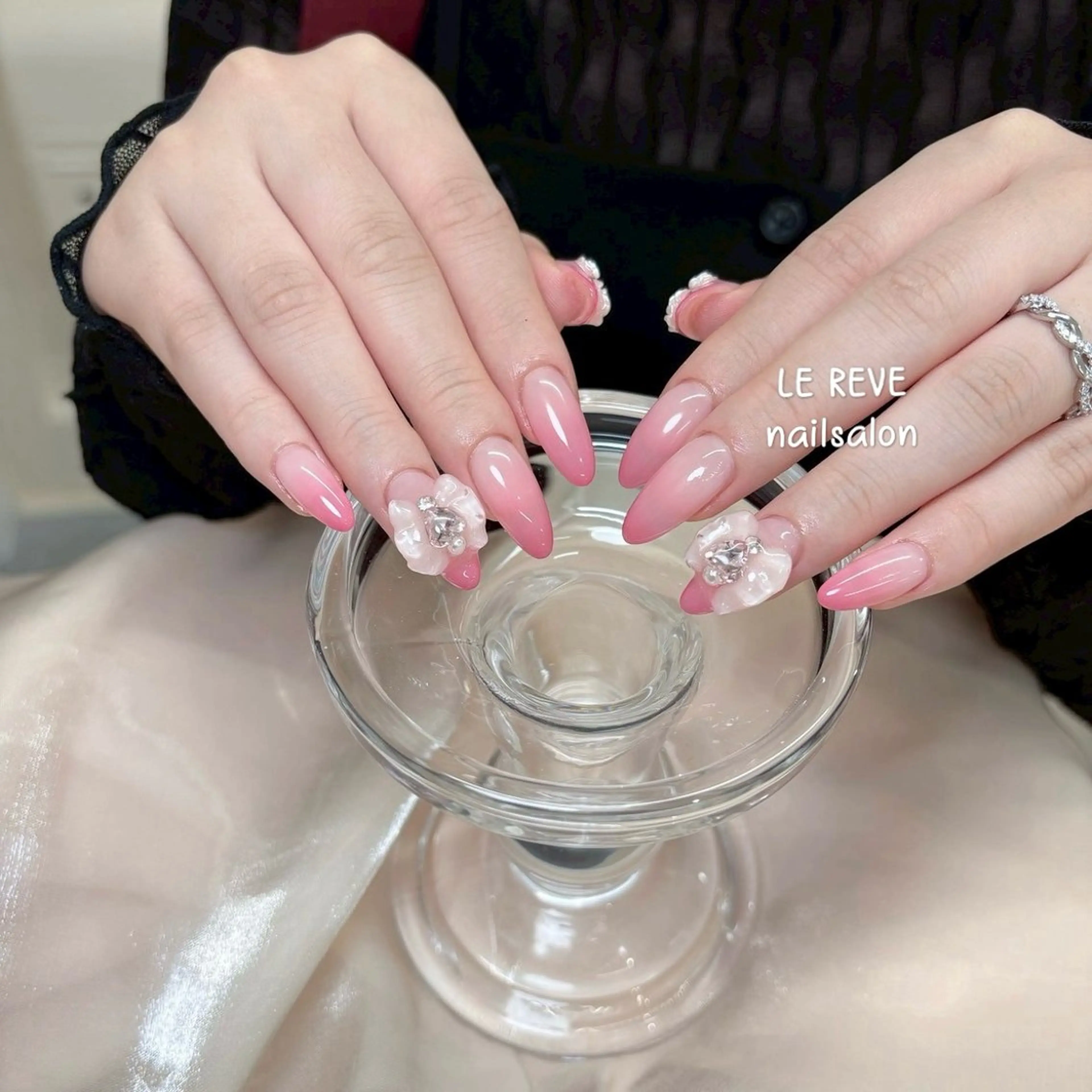 ネイル 韓国ネイル ニュアンスネイル シンプルネイル 春ネイル ワンホンネイル ハンドネイル LE REVE Miaのネイルデザイン