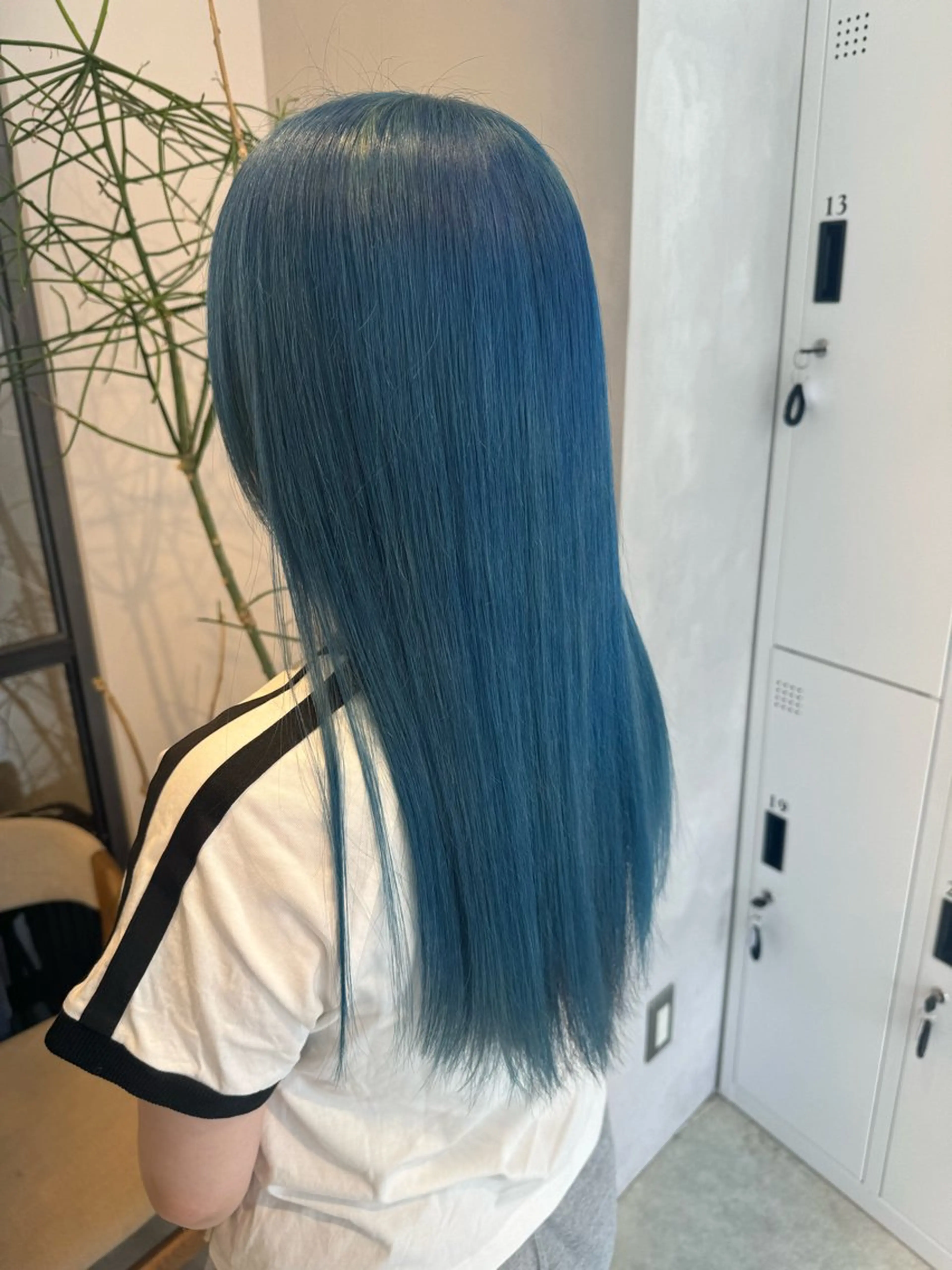 カラー アクアカラー ブルーカラー ハイトーンカラー カット ヘアカラー トリートメント 透明感カラー✨艶髪 制作🌱山根あゆみのヘアスタイル