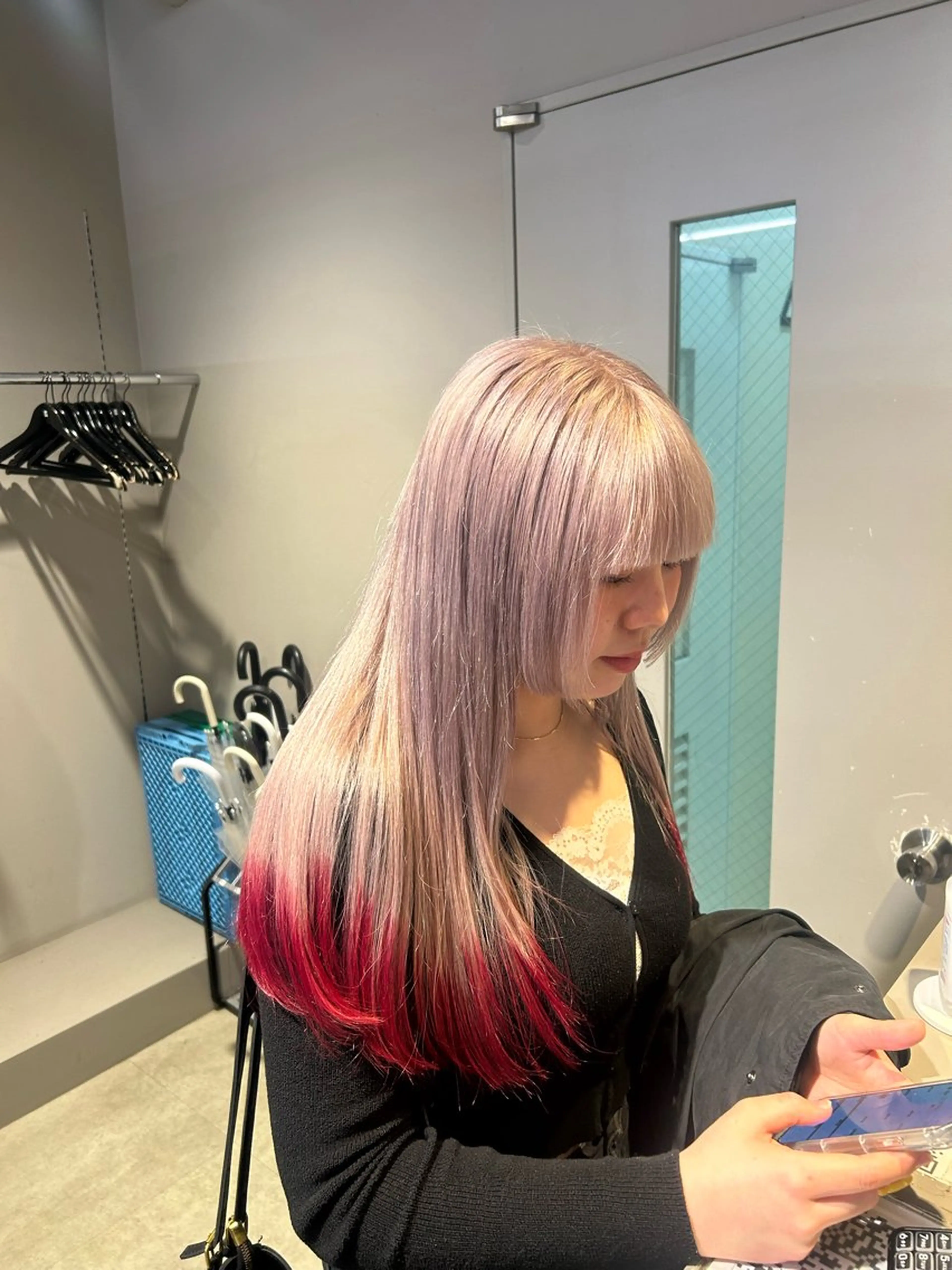 ロング カラー ヘアカラー 韓国ヘア暗髪 ダブルカラーメンズ可のヘアスタイル