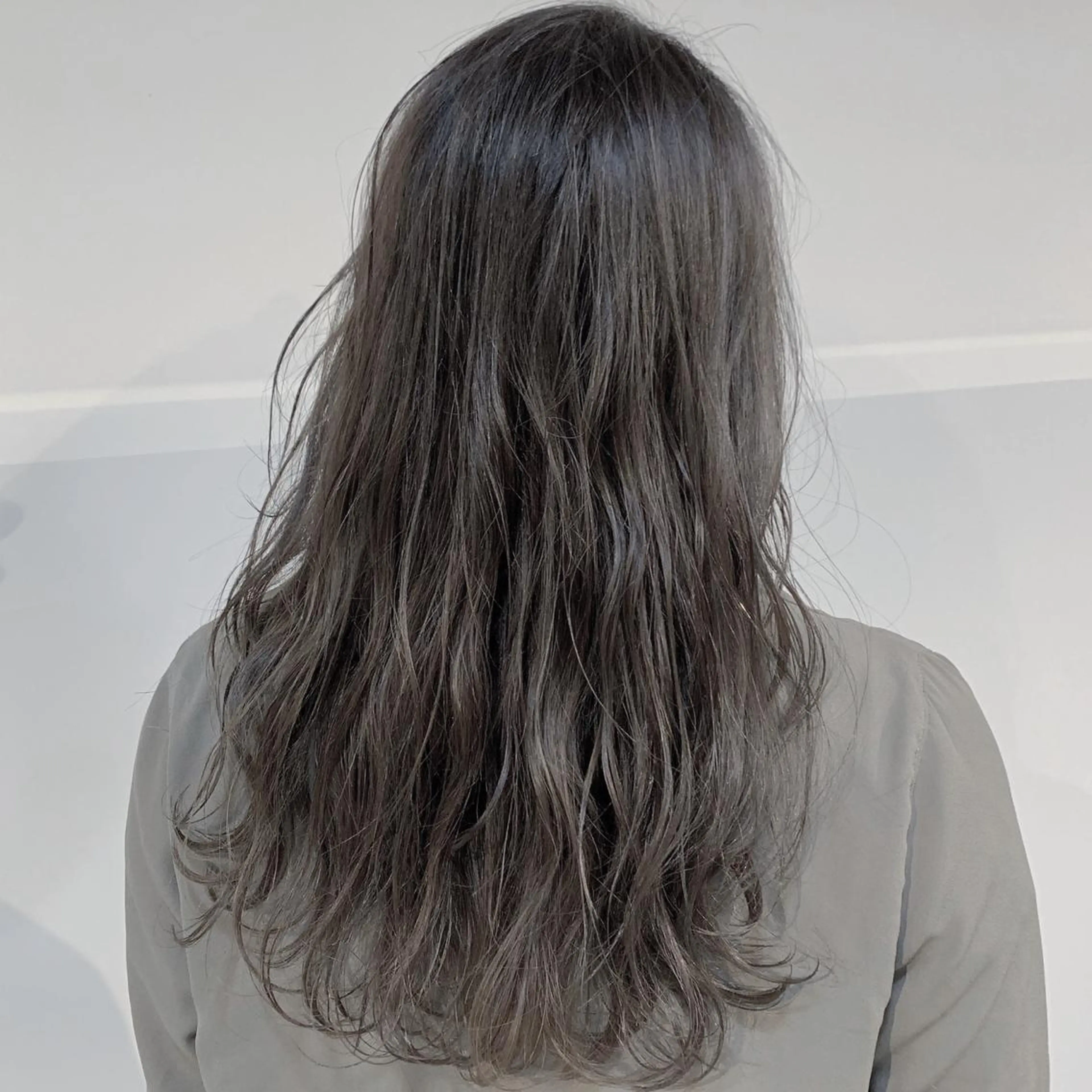 ロング カラー ブリーチ グラデーションカラー ブリーチなしカラー 渋谷ブリーチカラー 韓国ヘアyuikoのヘアスタイル