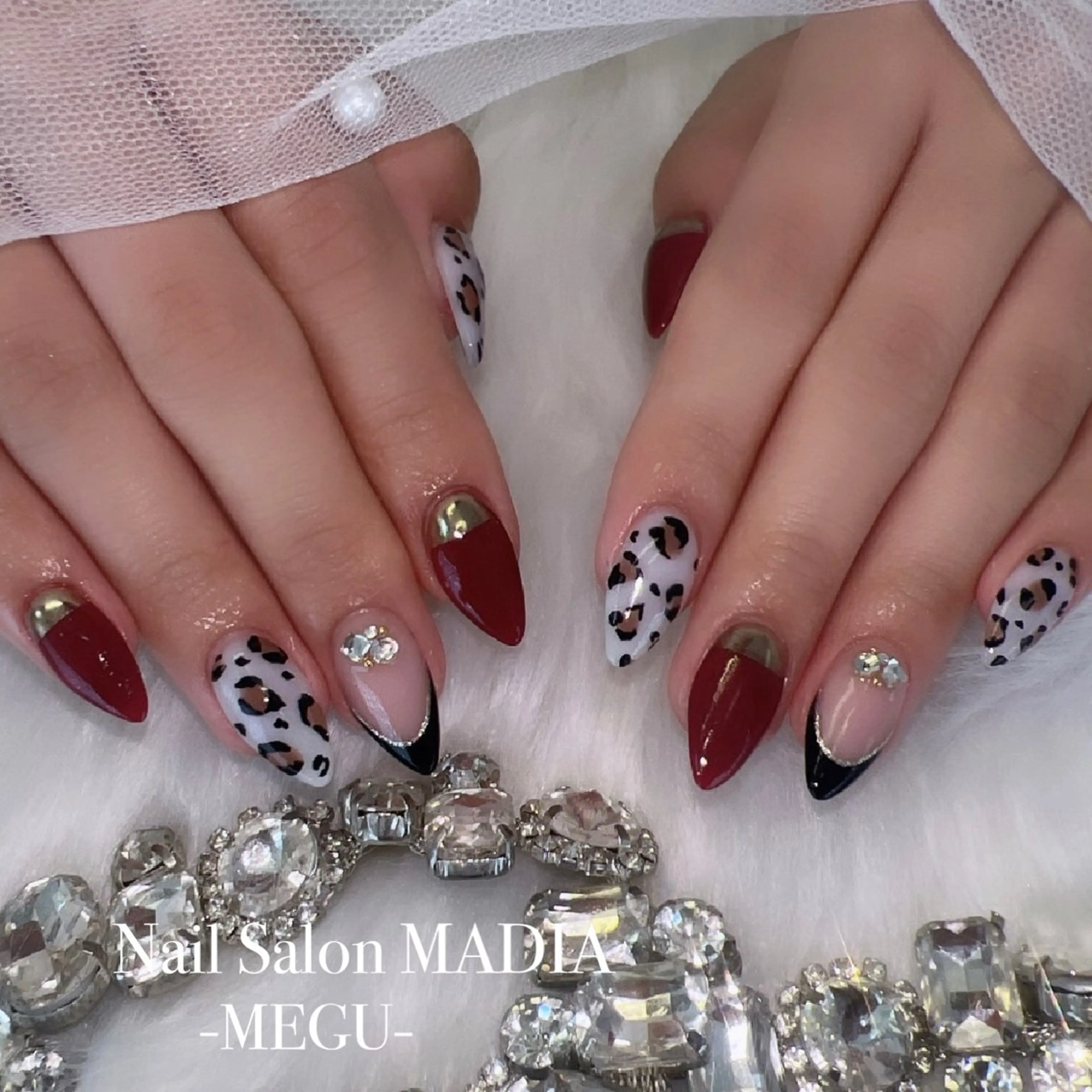 ネイル MADIA藤沢所属・MADIA MEGUのネイルデザイン