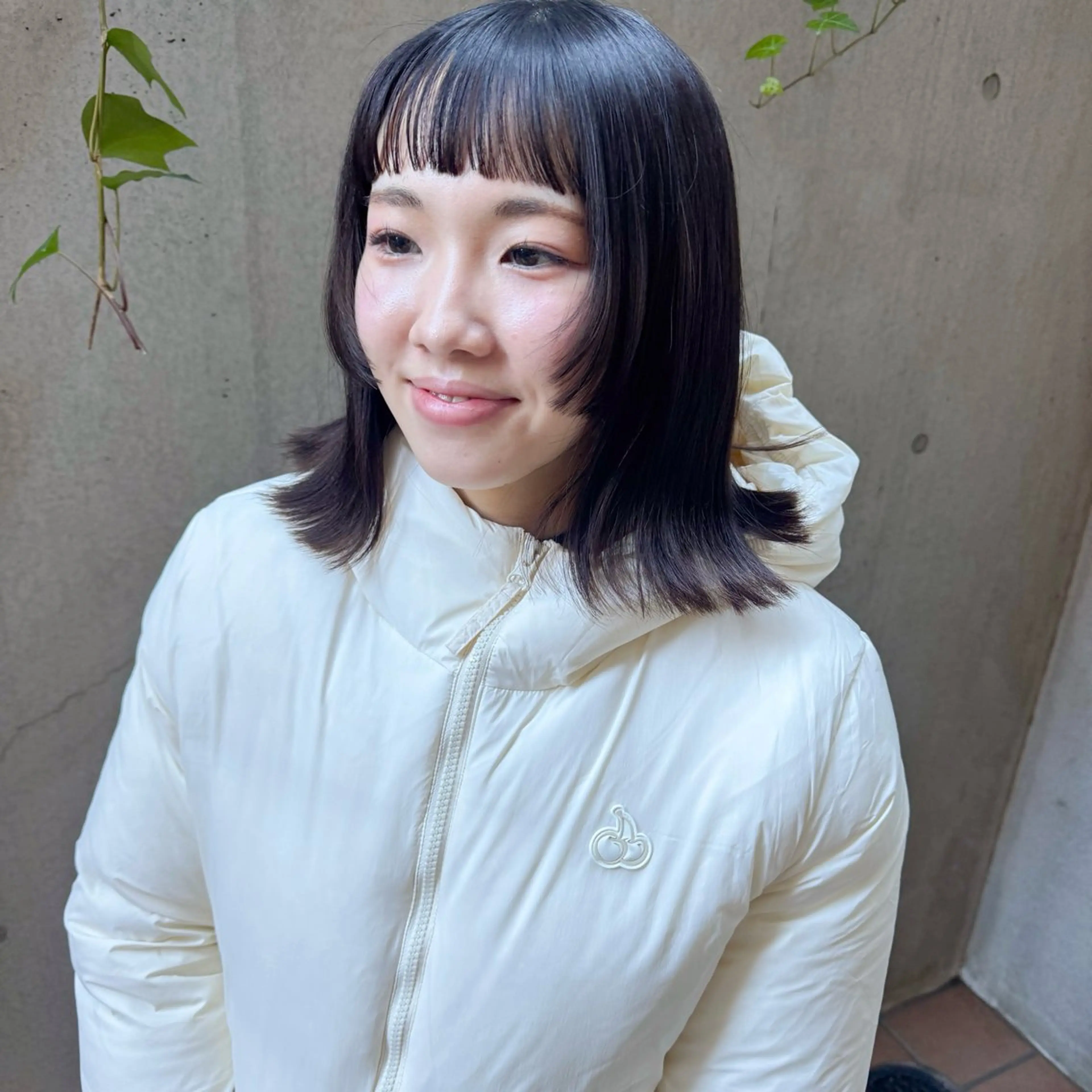 ミディアム カラー 大橋 芽衣のヘアスタイル