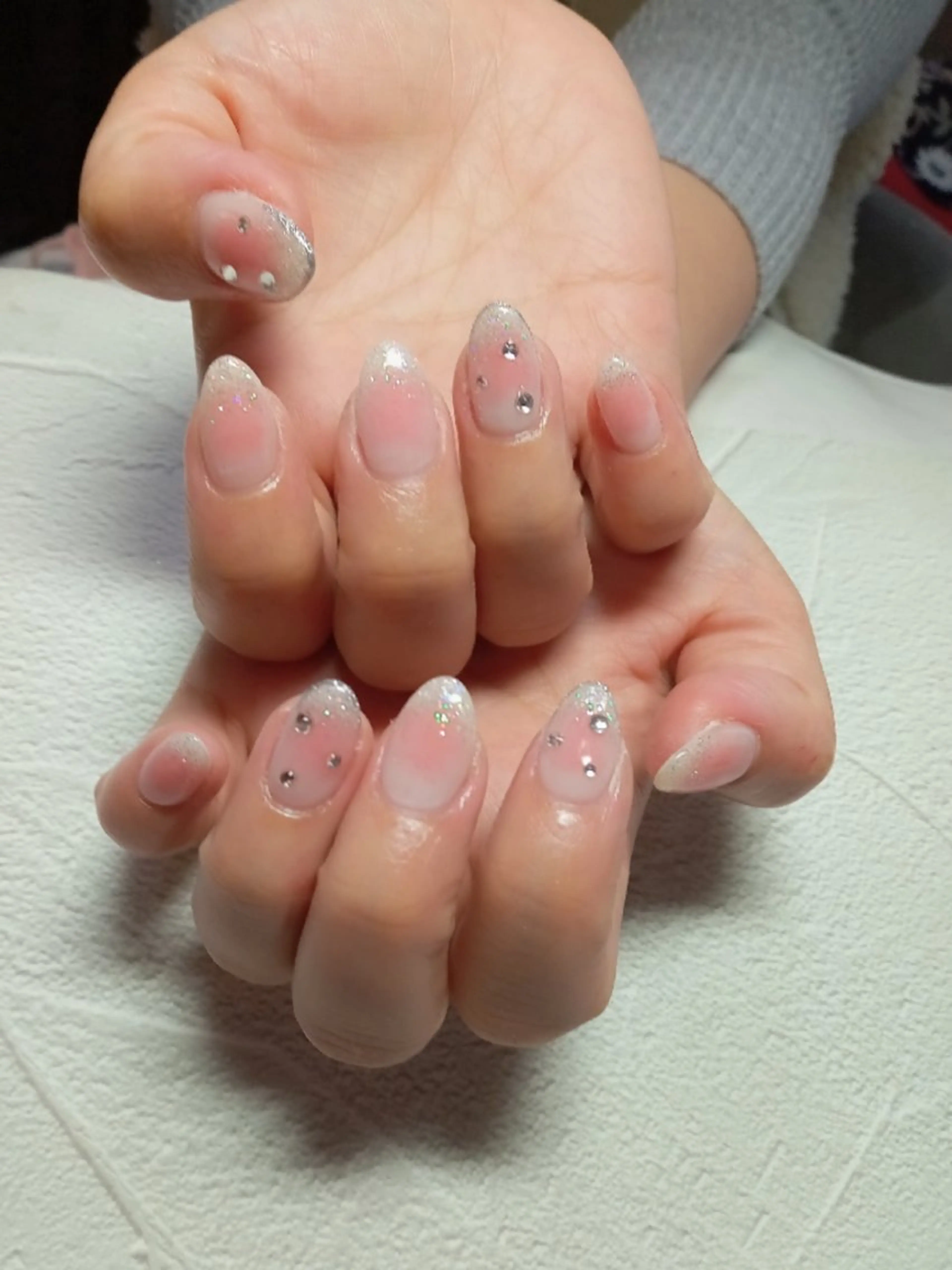 ネイル ジェルネイル グラデーション キラキラネイル ラメ(グリッター) マグネットネイル ハンドネイル flure de neige yukiのネイルデザイン