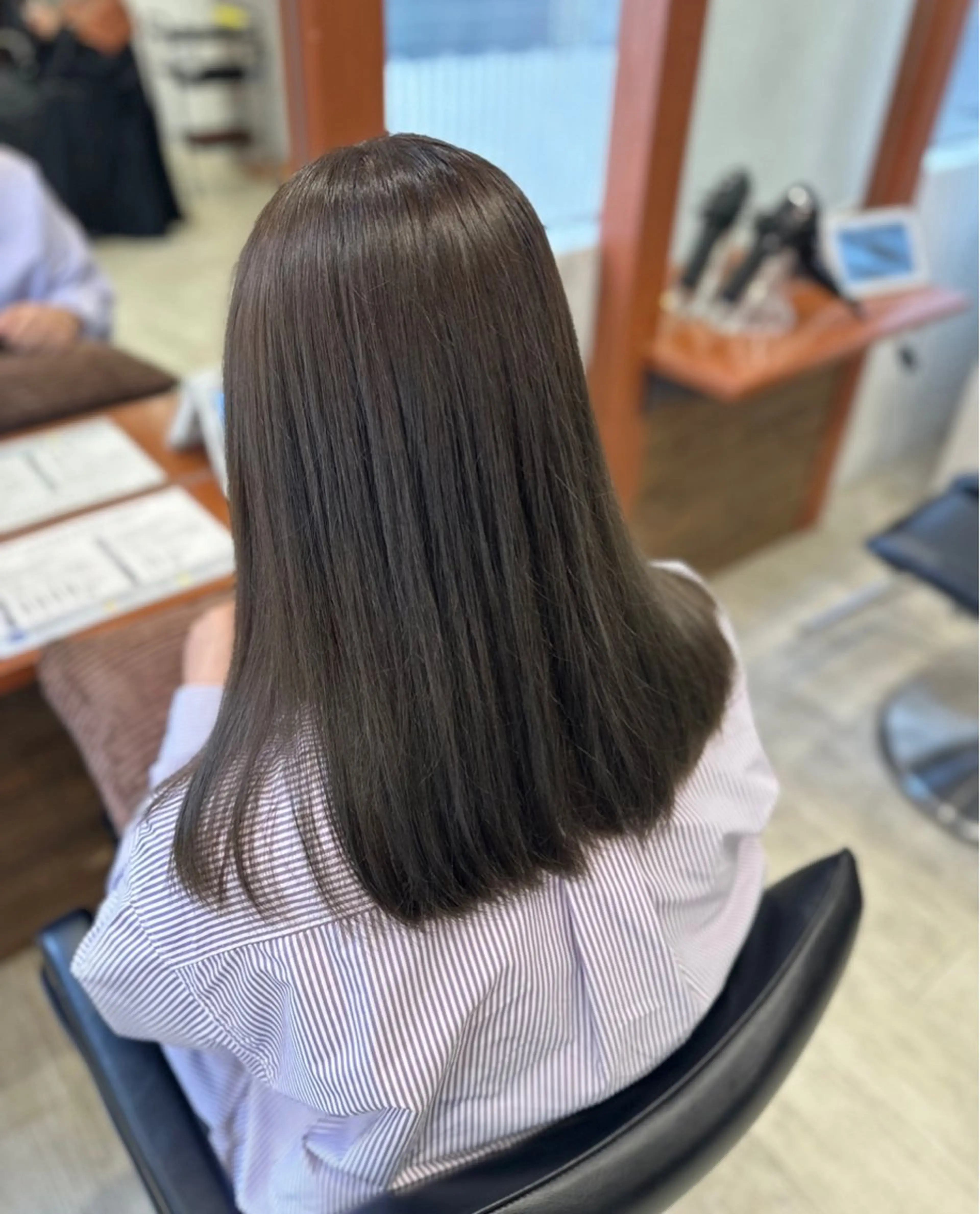 ミディアム ヘアカラー トリートメント MOURI CHISATOのヘアスタイル