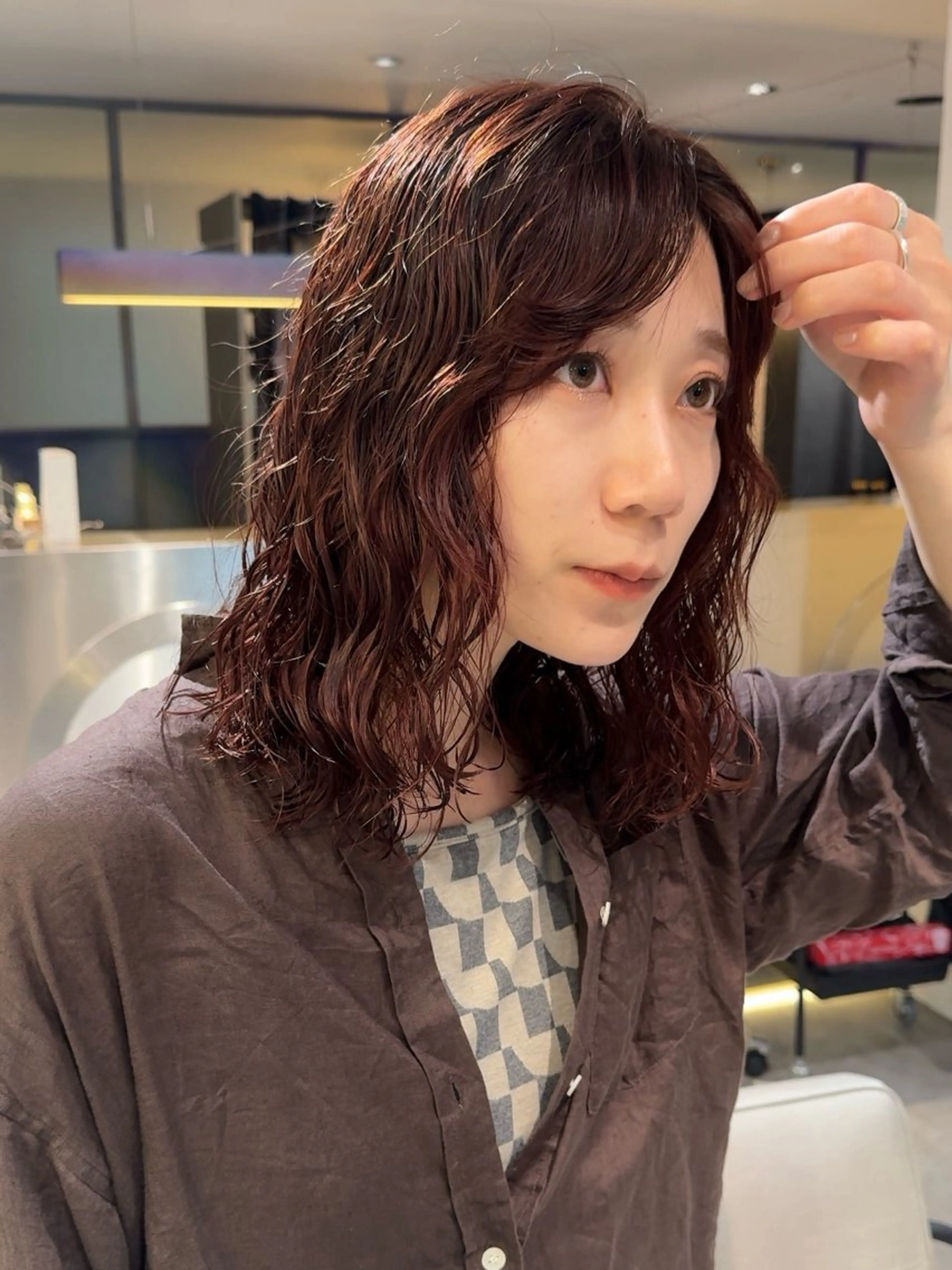 ミディアム カラー パーマ ミディアムパーマ ブラウンカラー カット ヘアカラー パーマ Qin shaire salon 原宿所属・🌿パーマ/ボブ/ レイヤー/Mikiのヘアスタイル