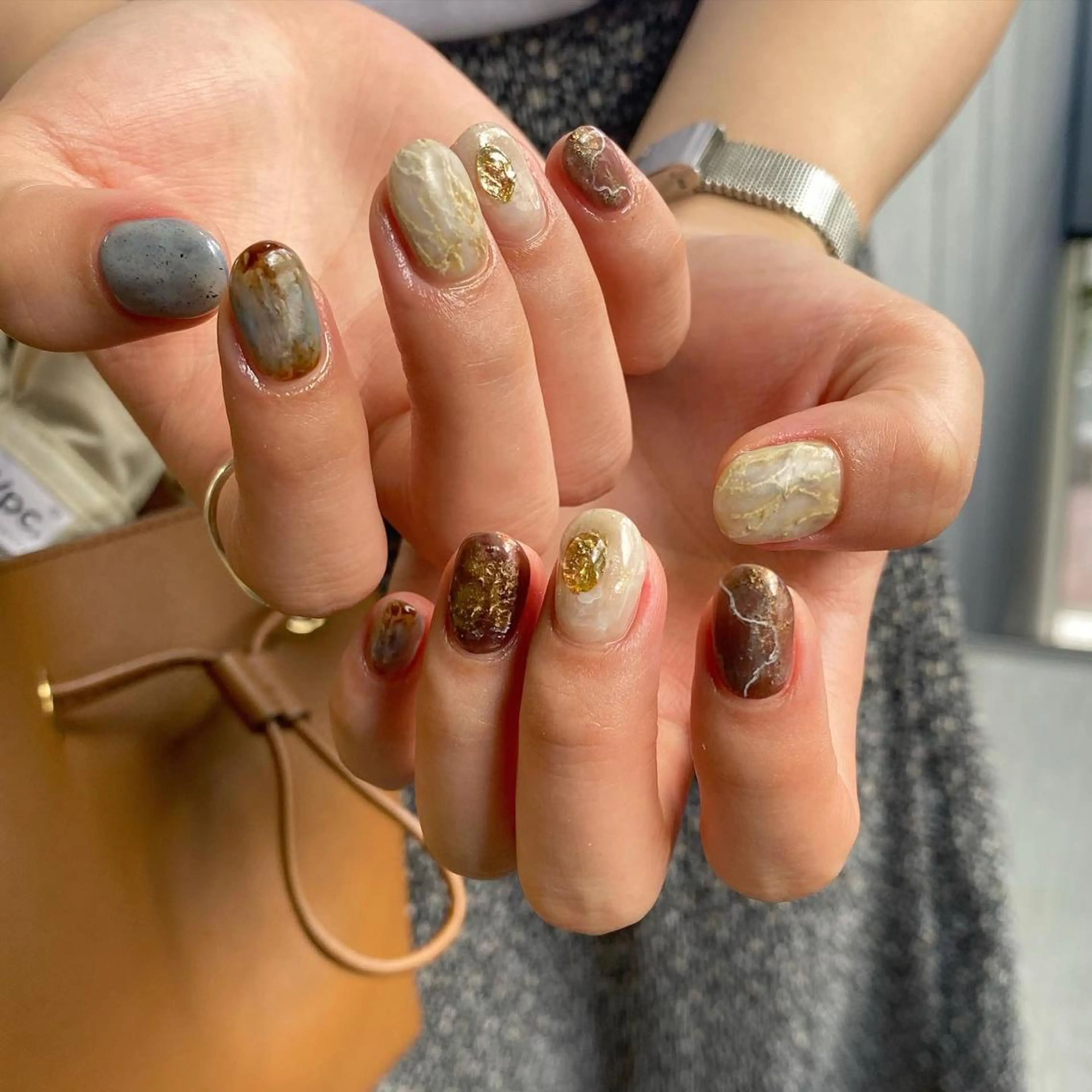 ネイル ブルー ブラウン ハンドネイル nable.所属・望月 実莉のネイルデザイン
