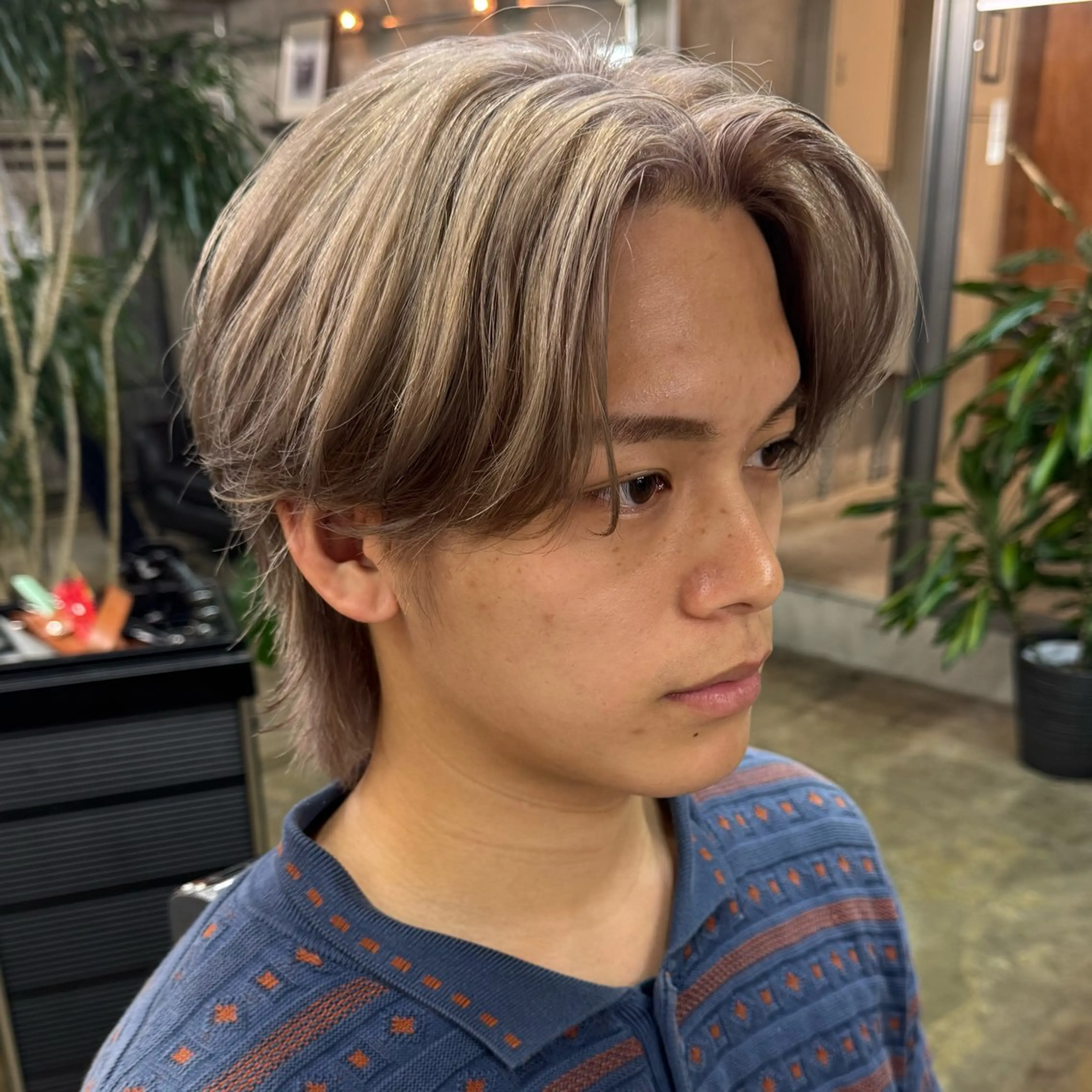 ショート カラー メンズ ベージュカラー ミルクティーベージュ カット ヘアカラー Lond GULLMAN所属・高橋大和/ メンズ特化美容師のヘアスタイル
