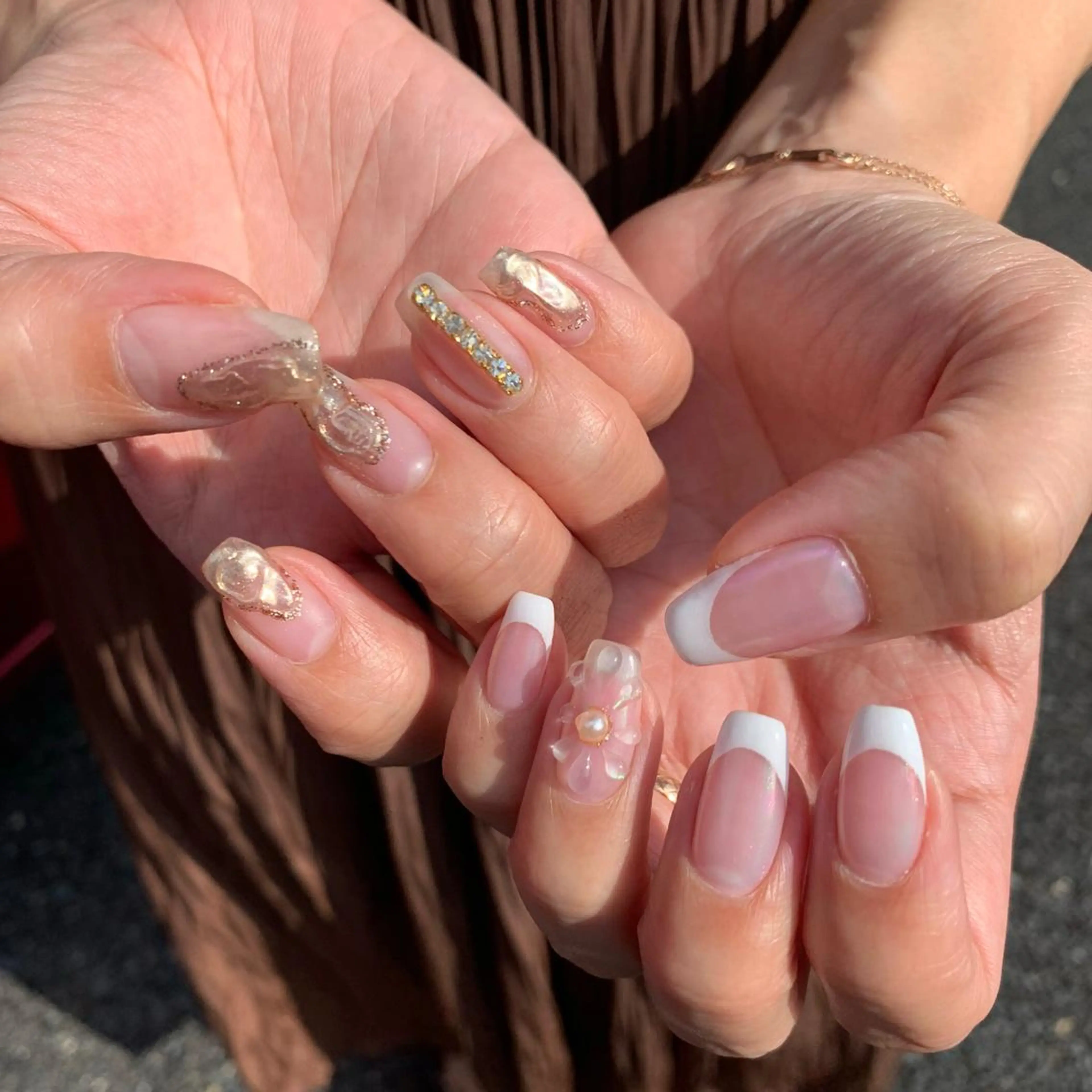 ネイル クリアネイル nailsalon maluriのネイルデザイン