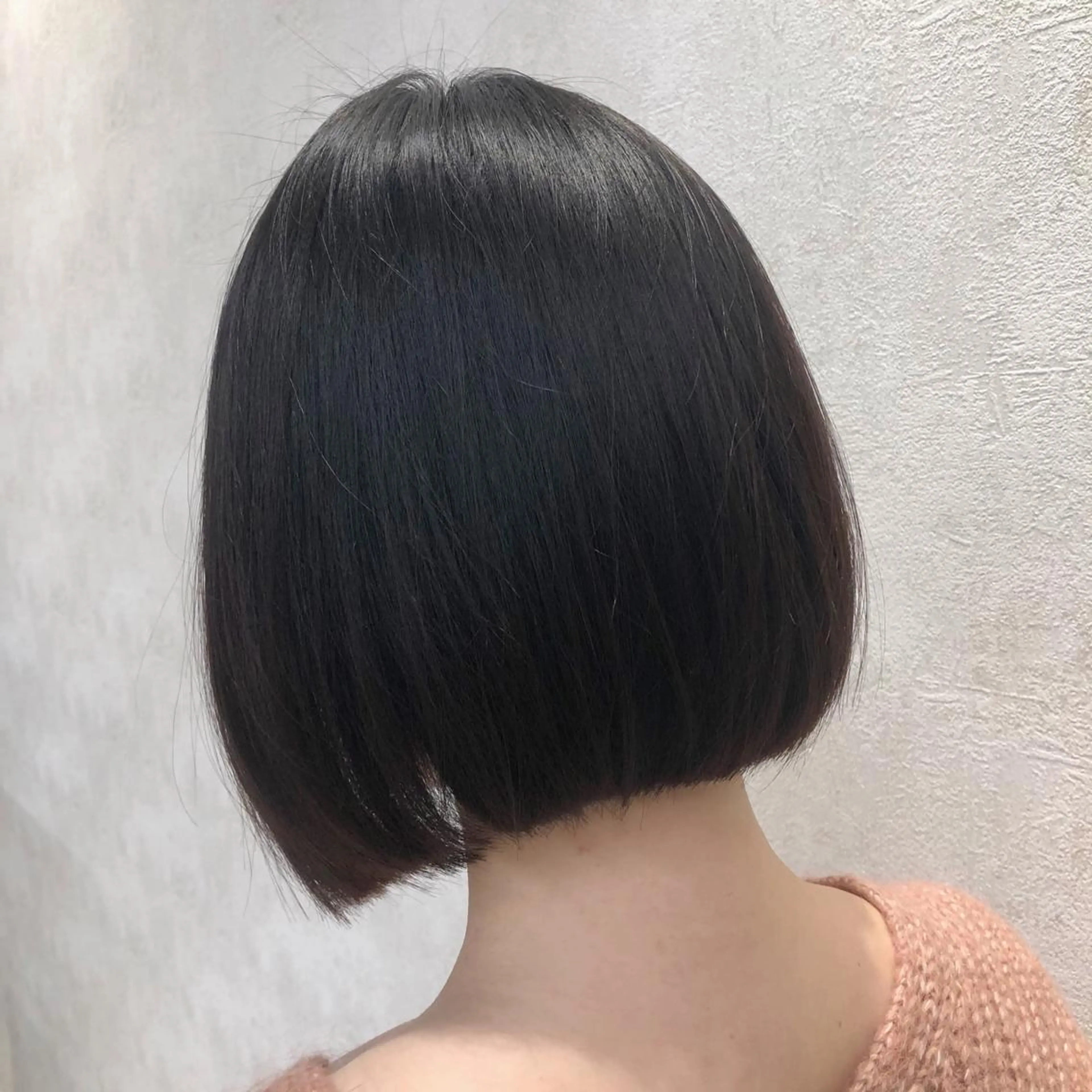 ショート パーマ カット 縮毛矯正 トリートメント ノツコウダイ /ぱつっとボブのヘアスタイル