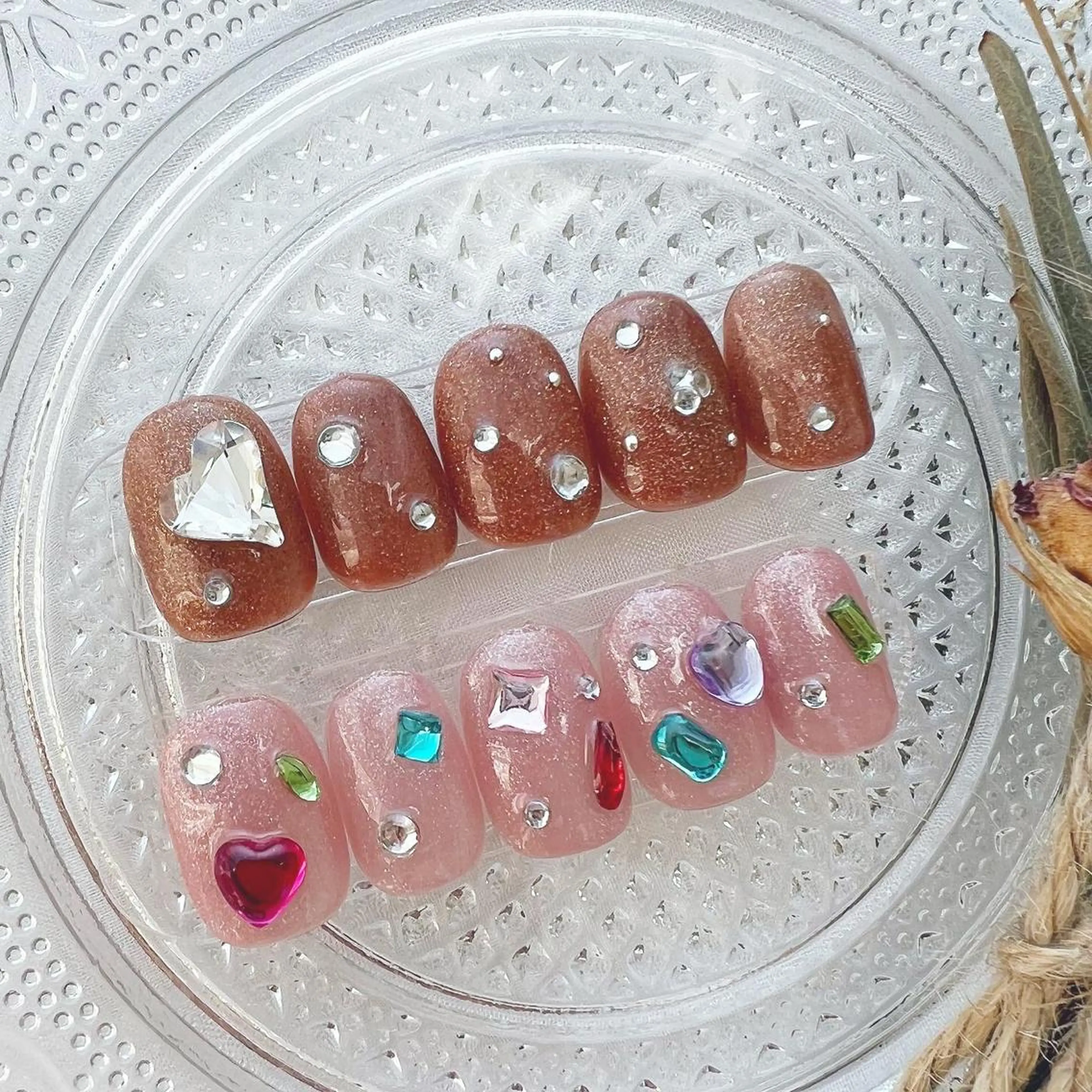 ネイル ブラウン ラメ(グリッター) マグネットネイル ニュアンスネイル シルバー ハンドネイル peaberry nailのネイルデザイン