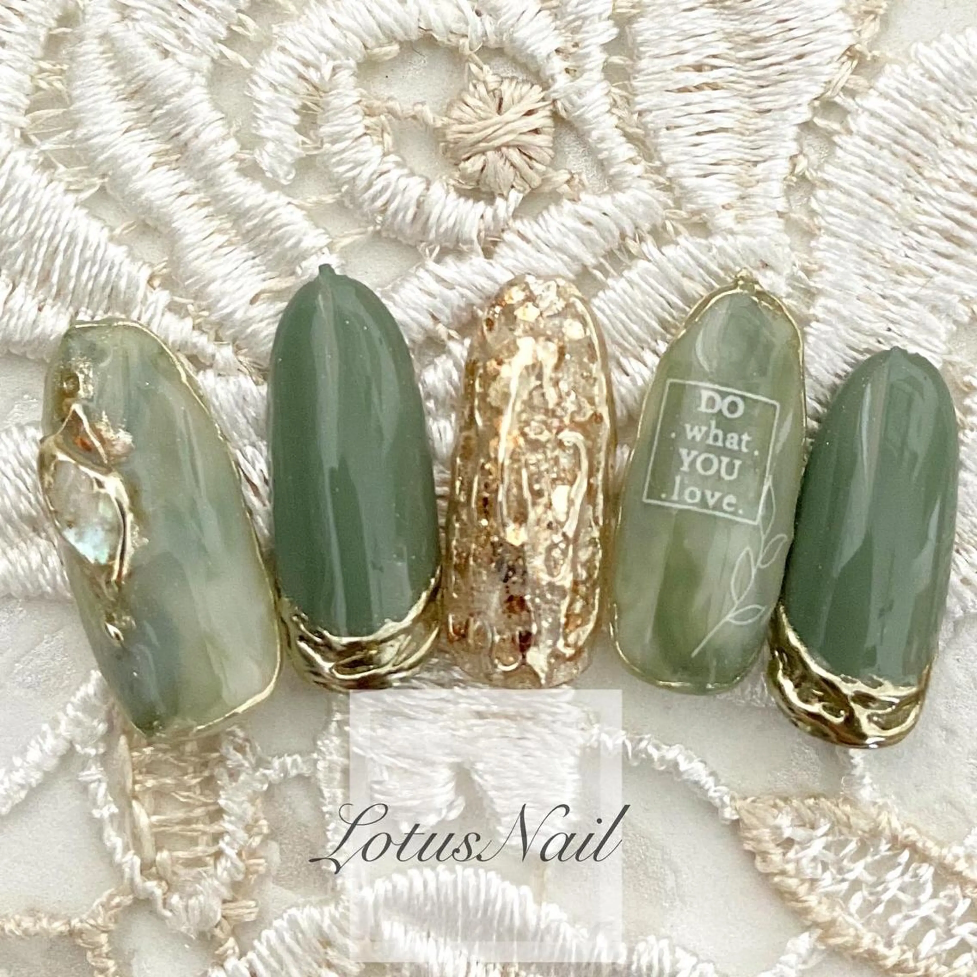 ネイル グリーン Lotus Nailのネイルデザイン