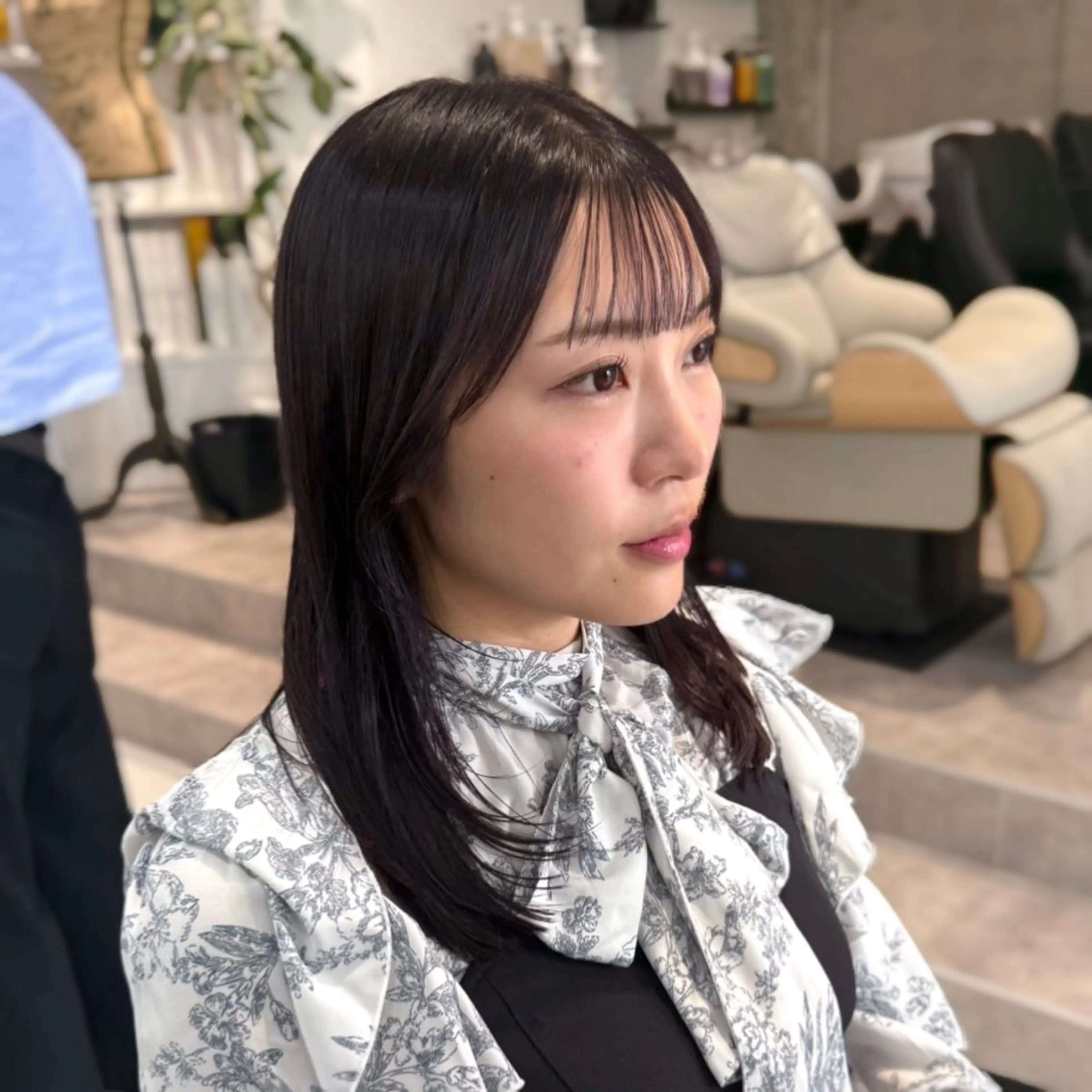 ミディアム カット ヘアカラー トリートメント 榎本 雪来 LEV.のヘアスタイル