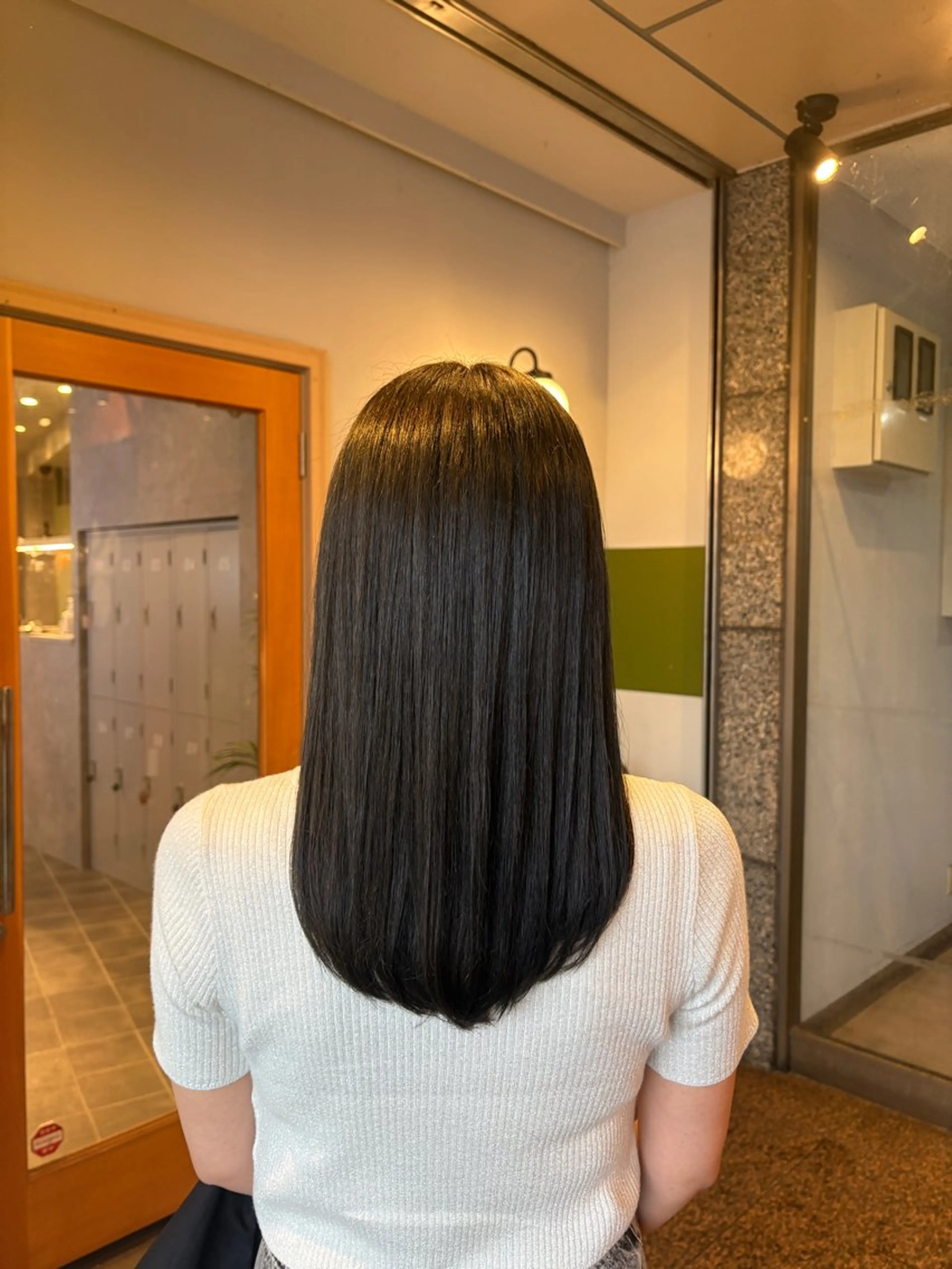 セミロング カラー カット ヘアカラー トリートメント Akko💋 モデル大募集です！のヘアスタイル