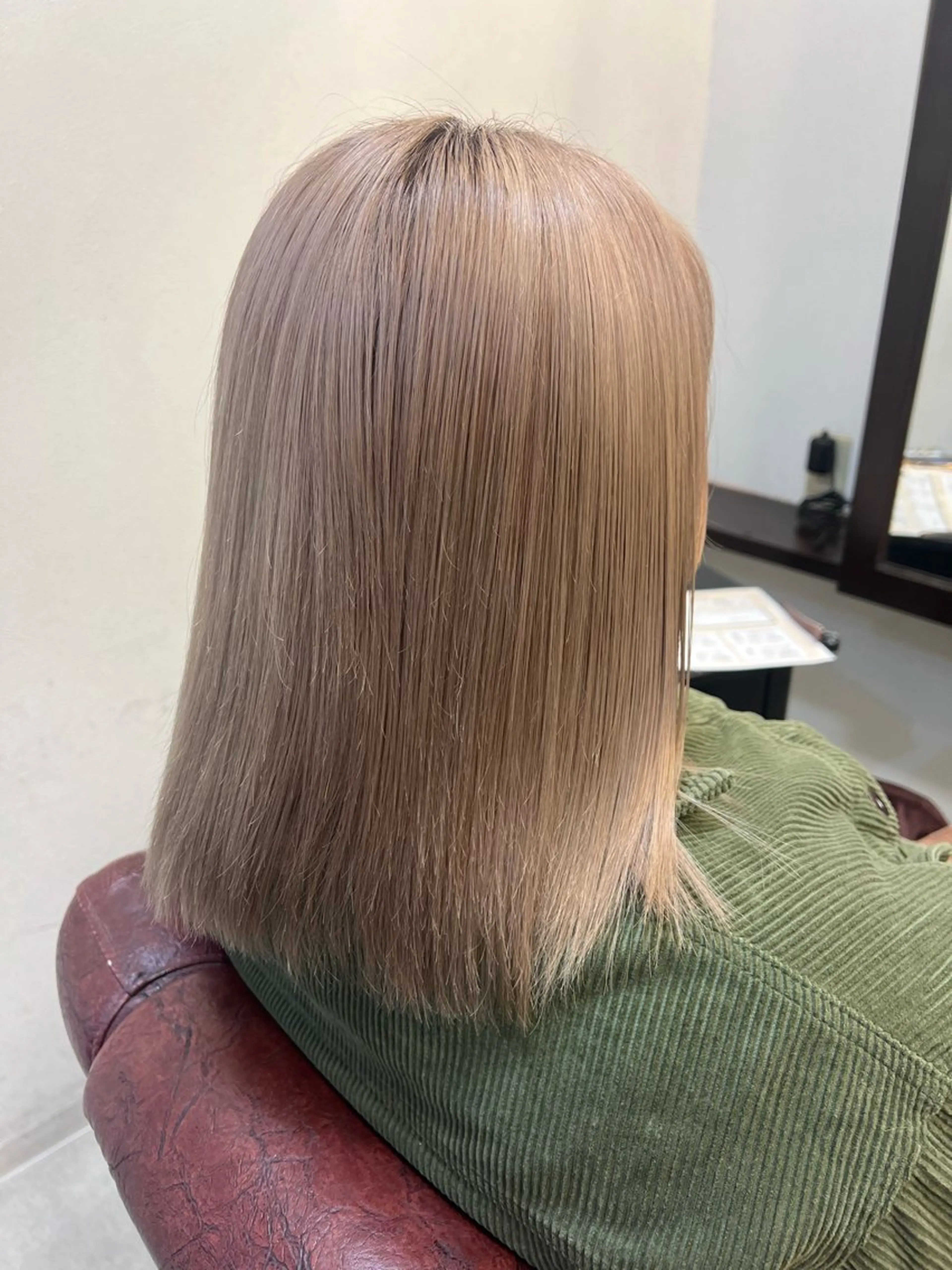 ミディアム カラー ベージュカラー 吉岡 なみのヘアスタイル
