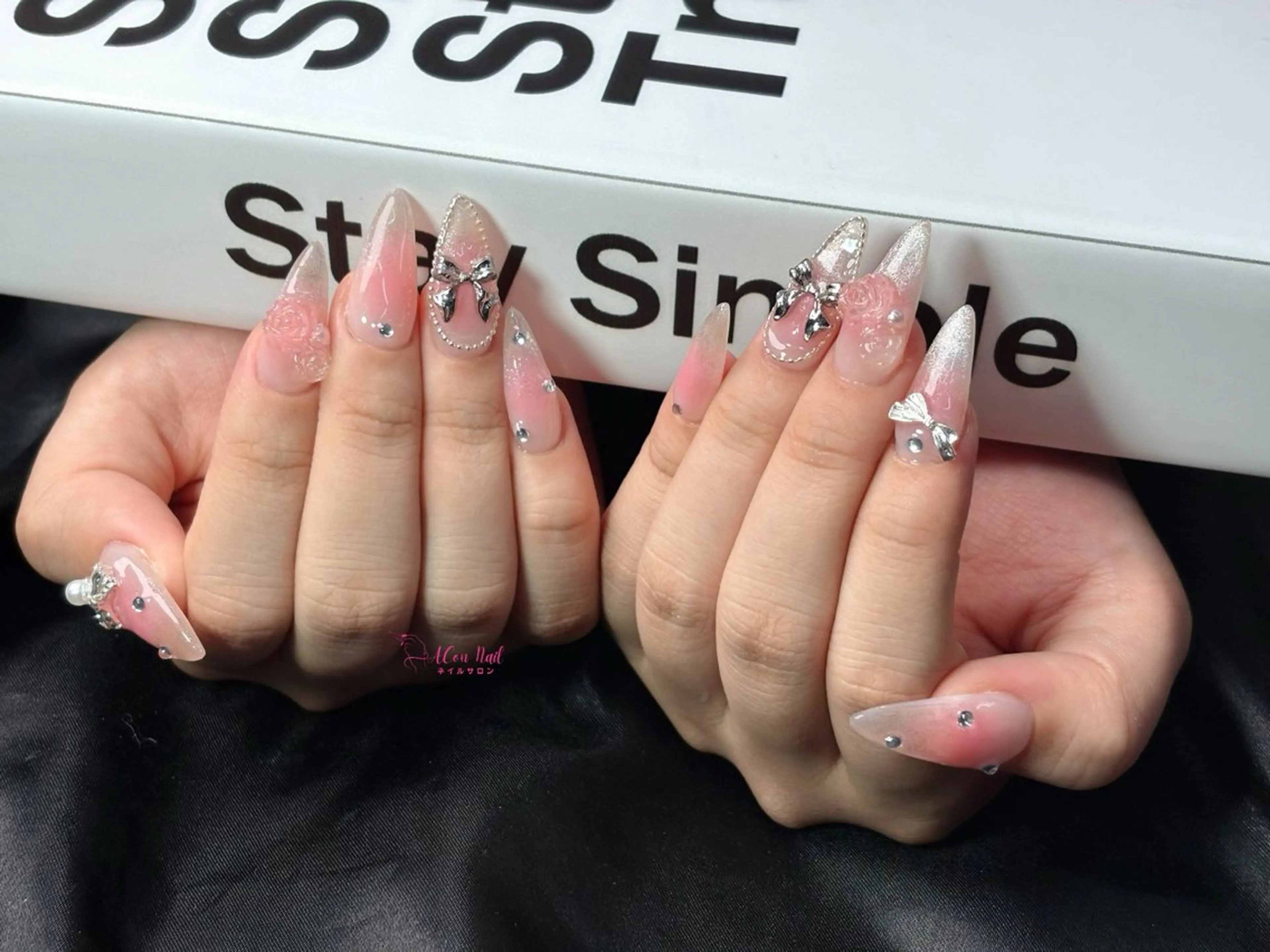 ネイル 桜ネイル 長さ出し フラワーネイル フレンチネイル ジェルネイル ハンドネイル AConNailSalon所属・ACon NailSalonのネイルデザイン