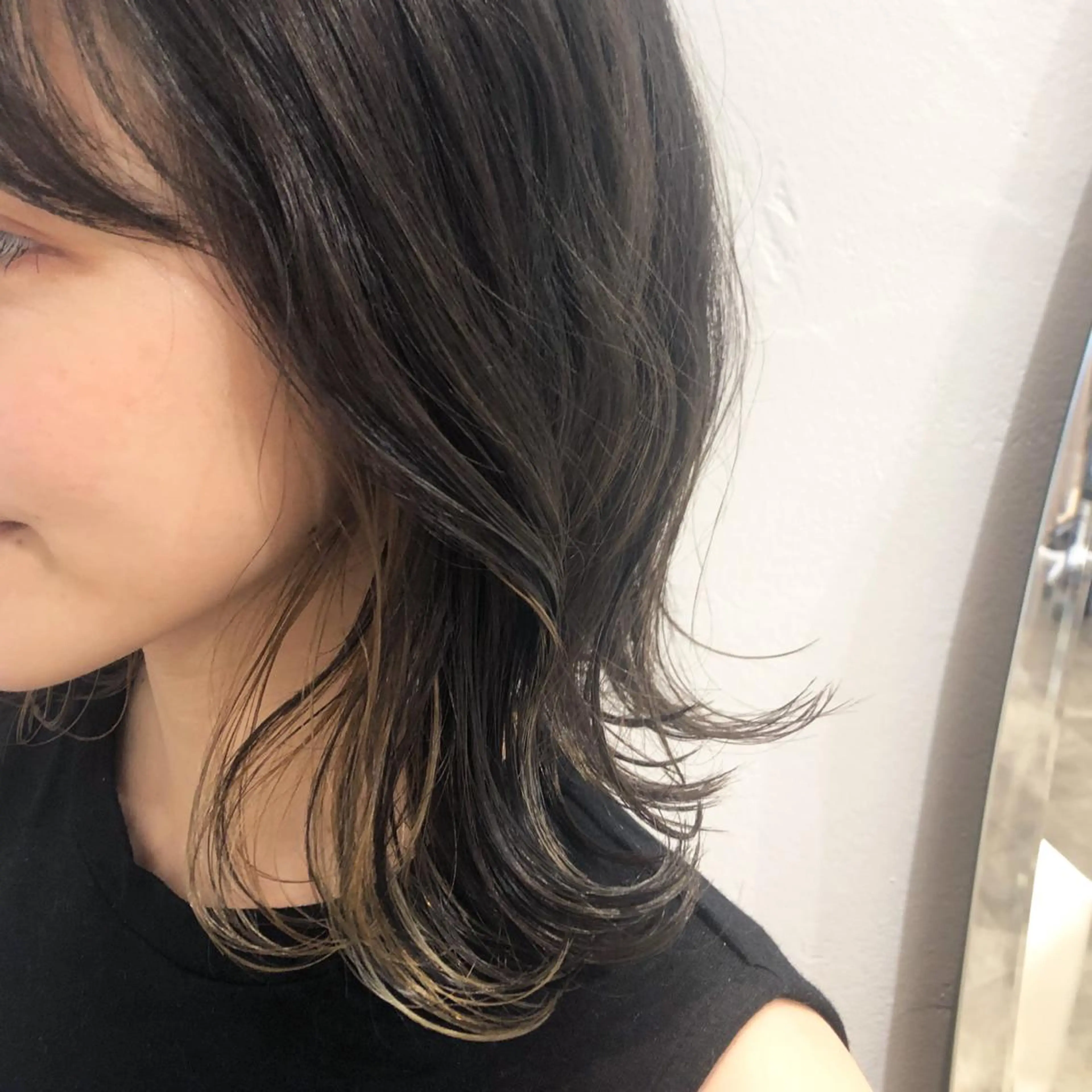 ミディアム カラー イヤリングカラー SHEARA BY CARE所属・. AYUKAのヘアスタイル