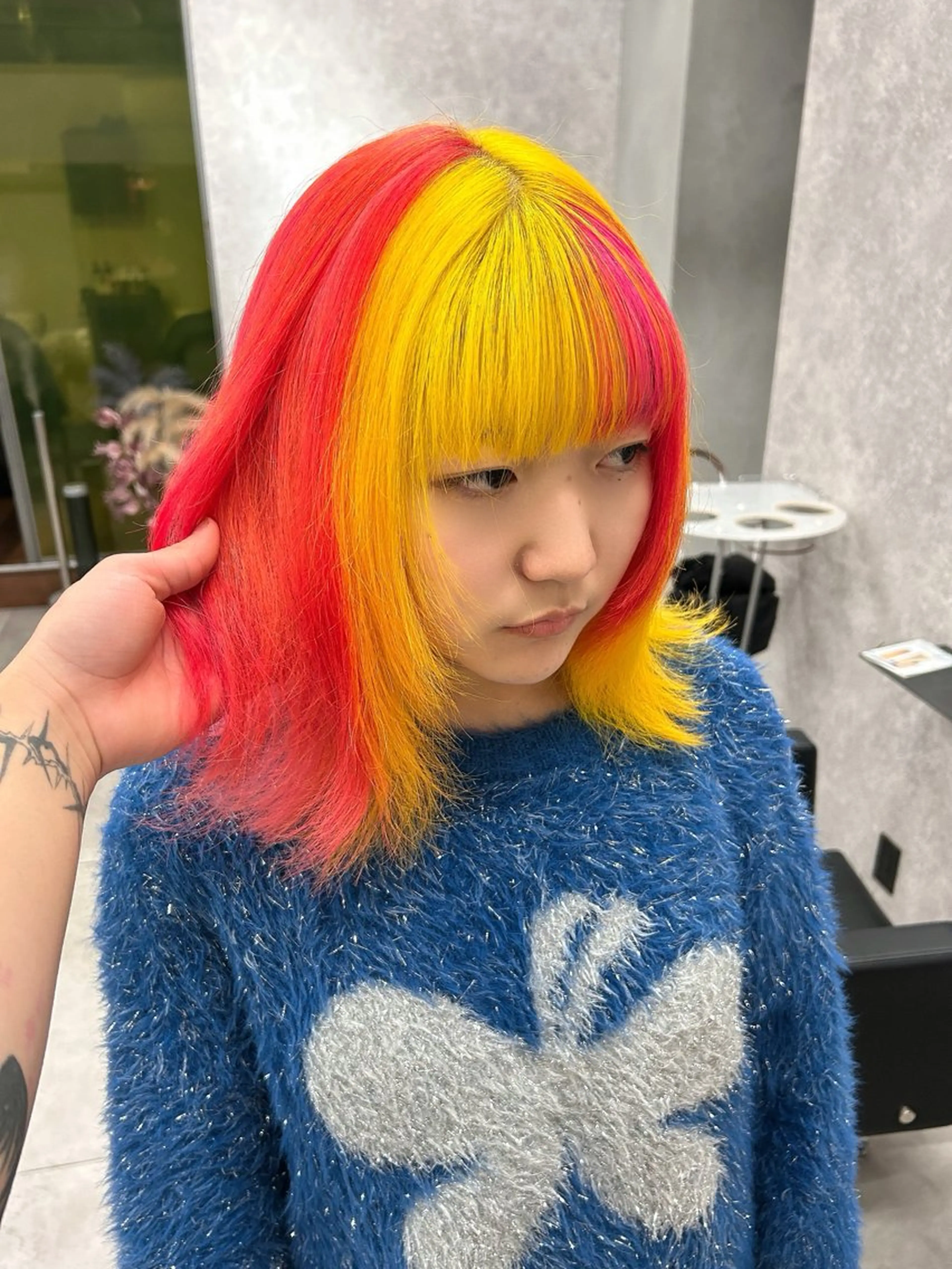 ミディアム カラー 🌈ハイトーン・デザ インカラー陽樹🌈のヘアスタイル