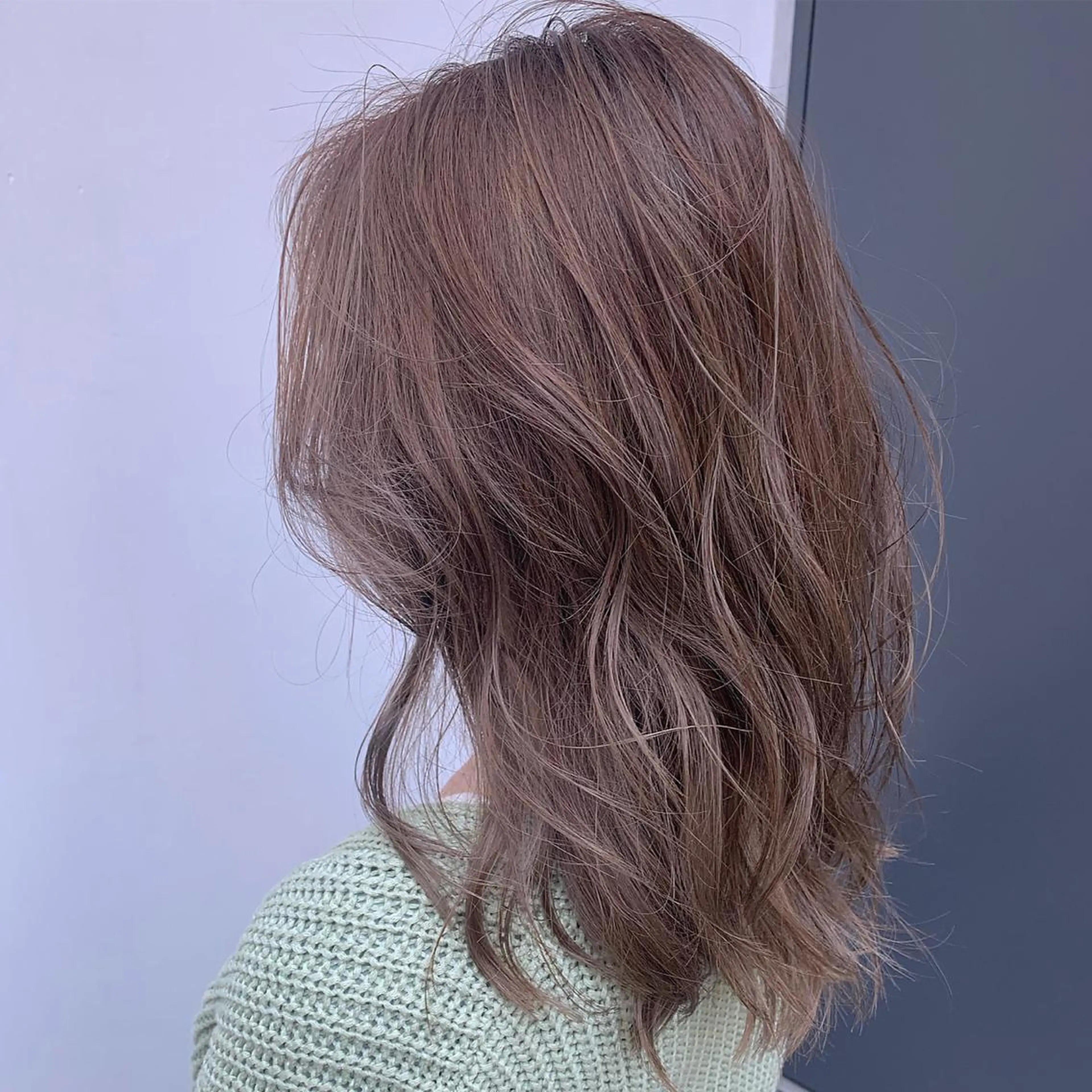 ミディアム カラー ヘアアレンジ グレージュ モカグレージュ カット ヘアカラー 福壽 優奈のヘアスタイル