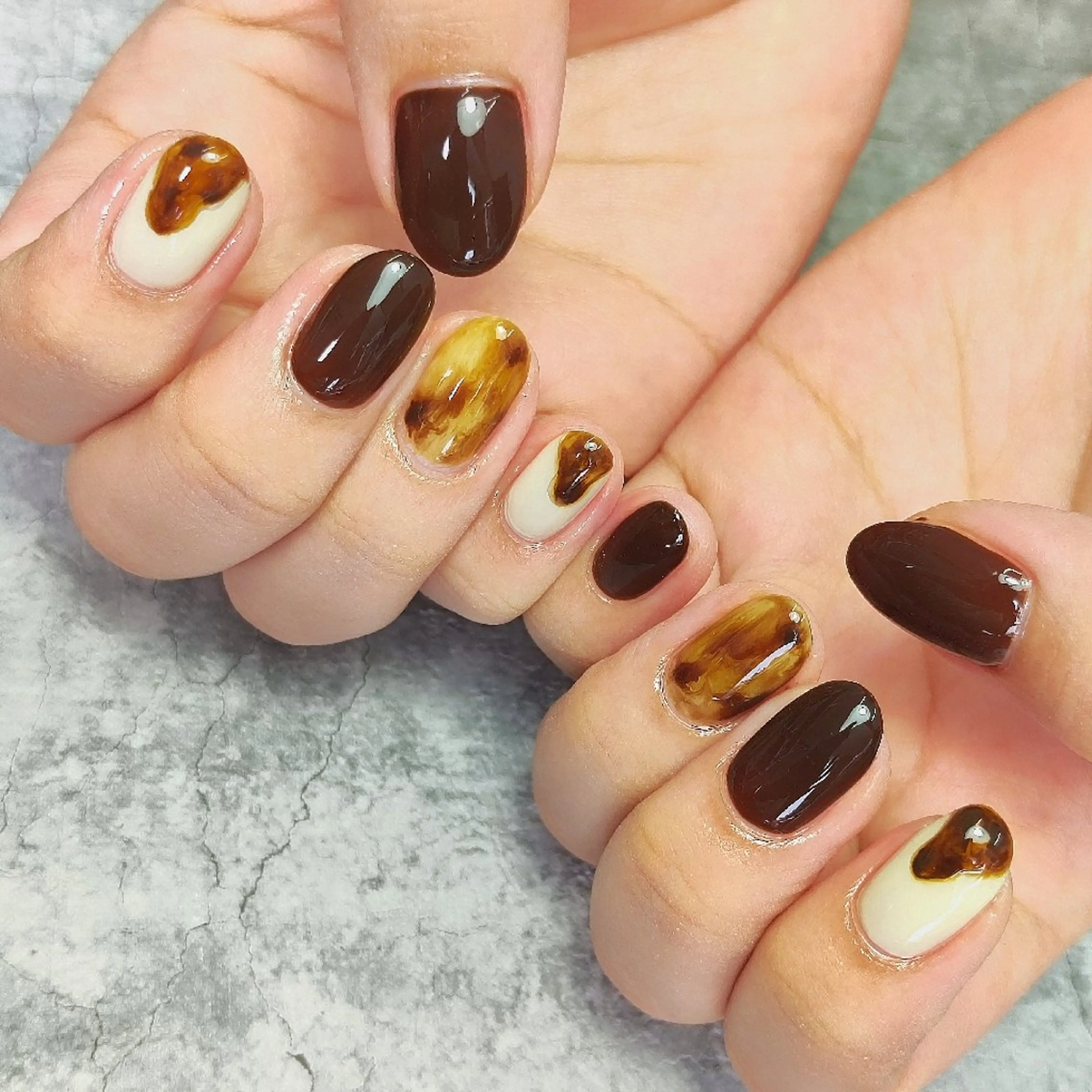 ネイル べっ甲ネイル 個人サロン saltnailのネイルデザイン