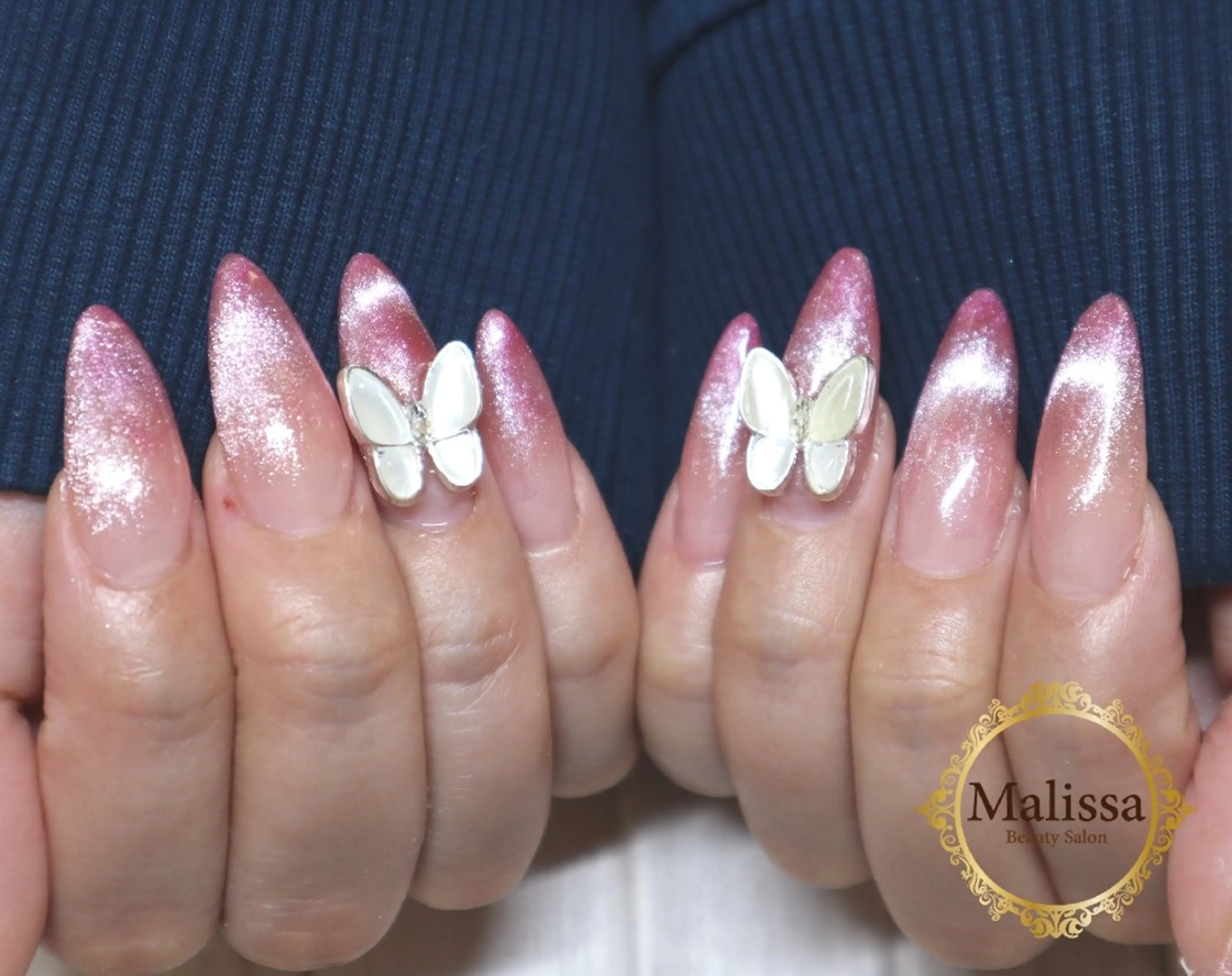 ネイル グラデーション マグネットネイル ピンク ハンドネイル Beauty Salon Malissa所属・Malissa　 スカルプ&深爪歓迎◎のネイルデザイン