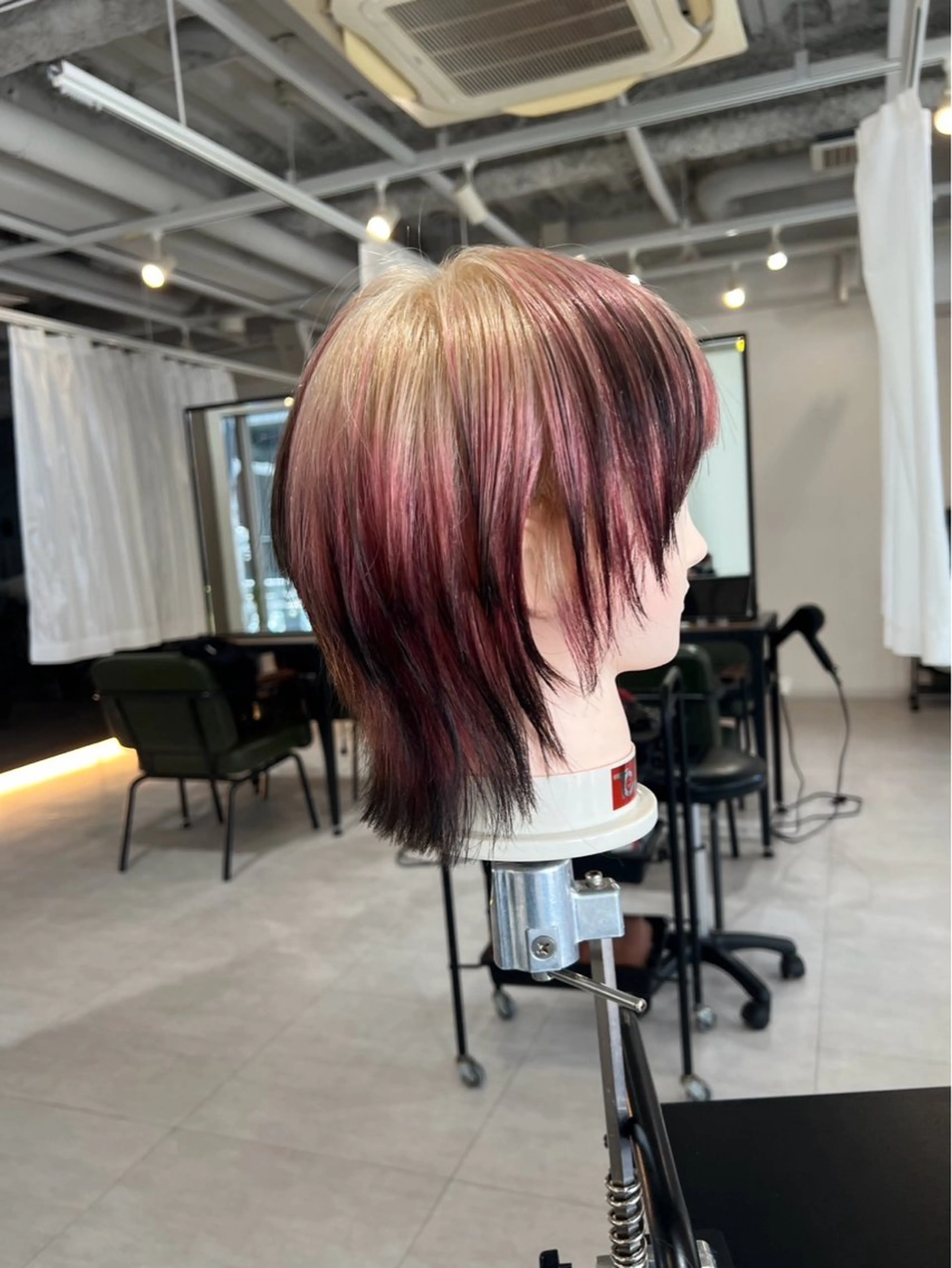 ミディアム ヘアカラー tlim by envy所属・三ノ宮美容室tlim byenvy石塚康平のヘアスタイル
