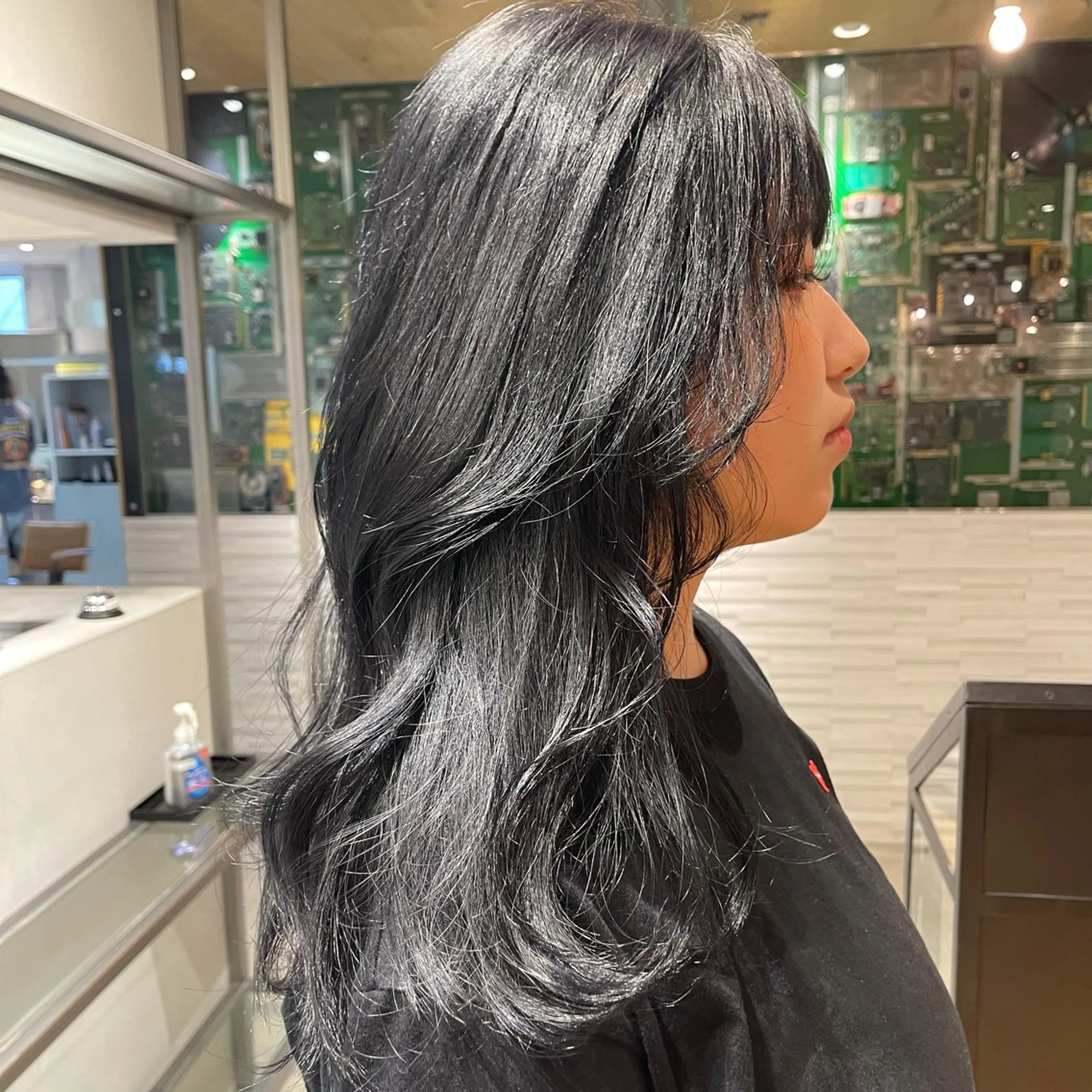 ロング カラー ヘアカラー トリートメント lunty miichiのヘアスタイル