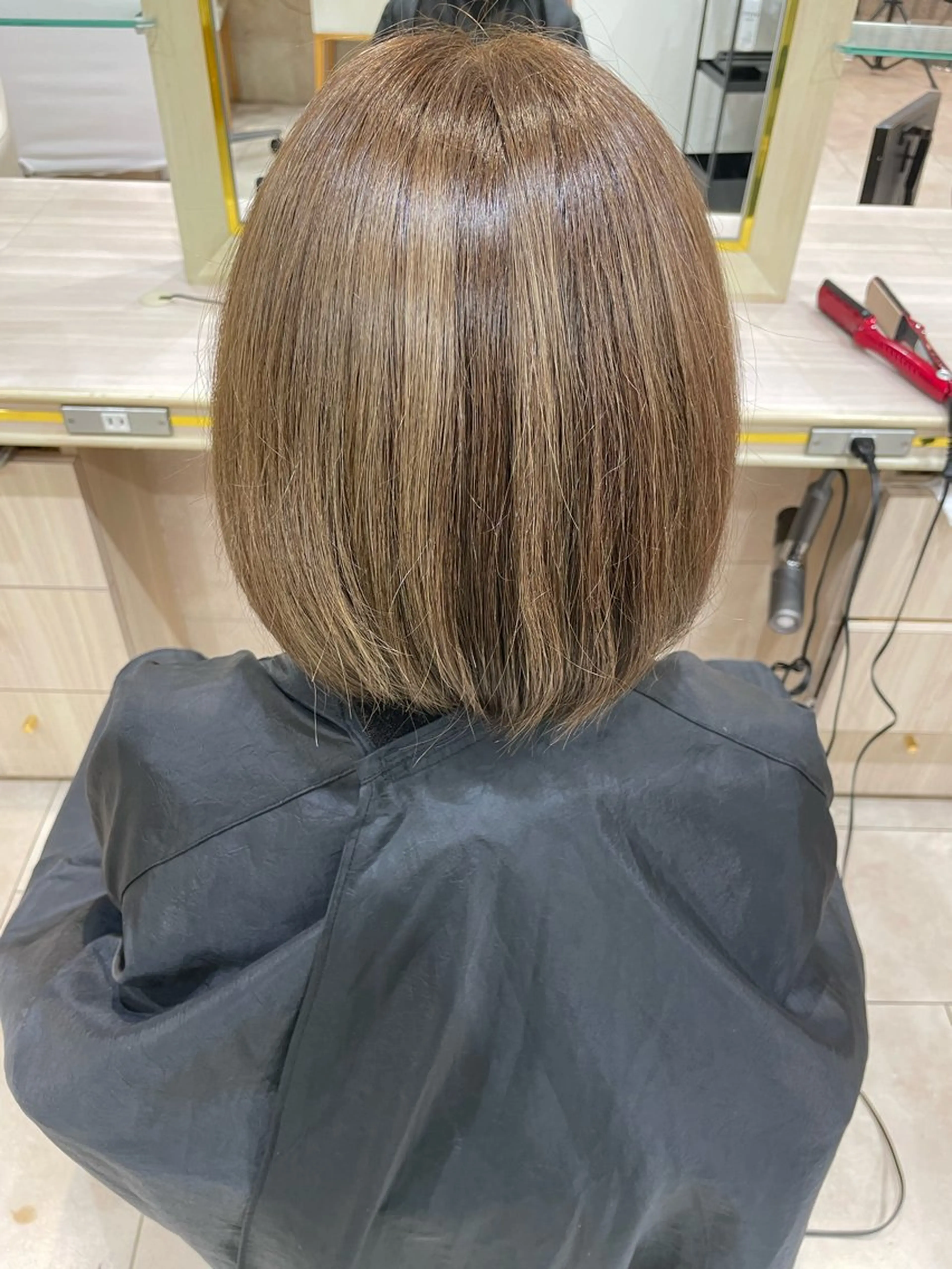 ショート カラー 渡邊 花奈のヘアスタイル
