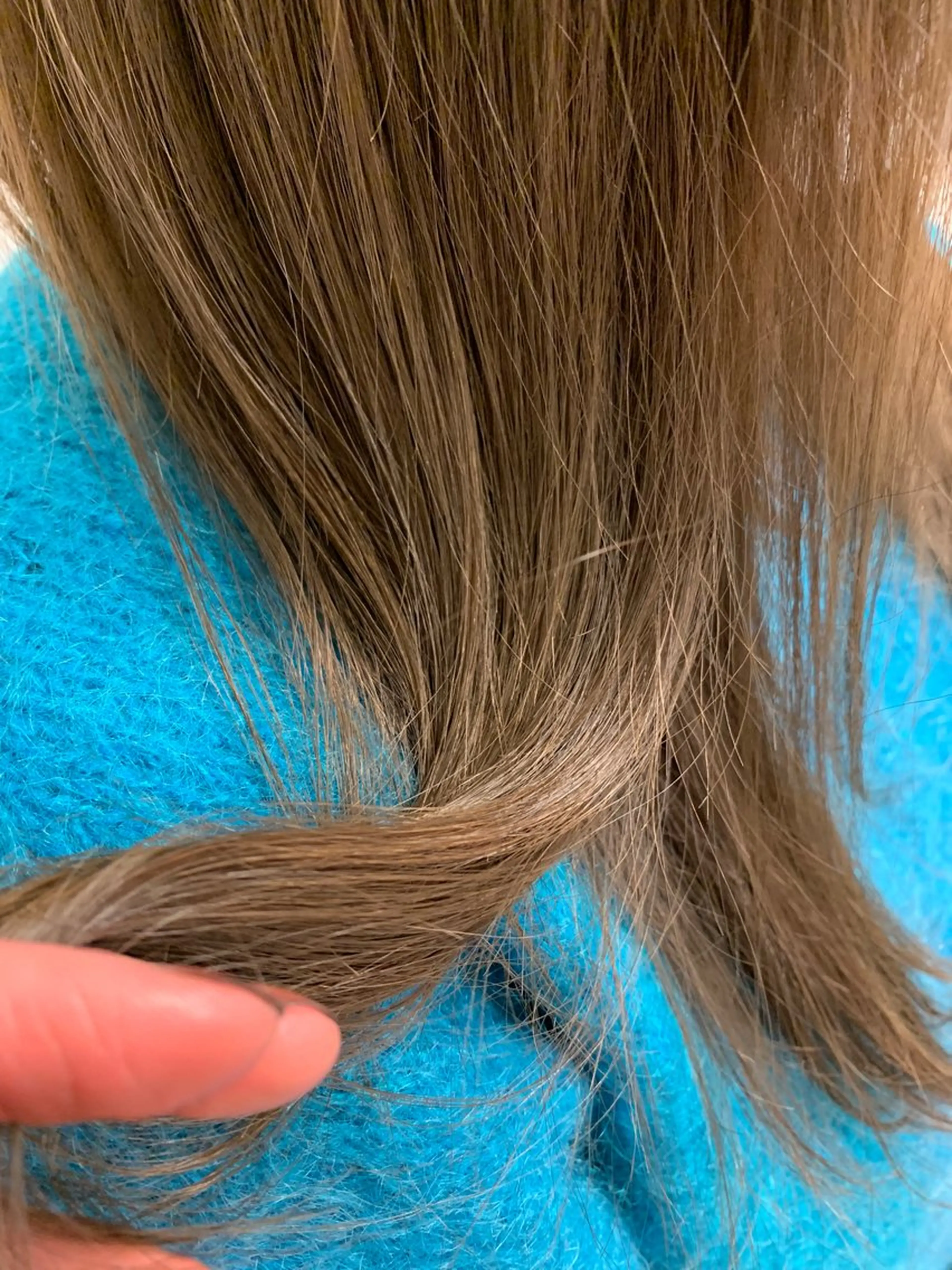 カラー 星野 真壱のヘアスタイル