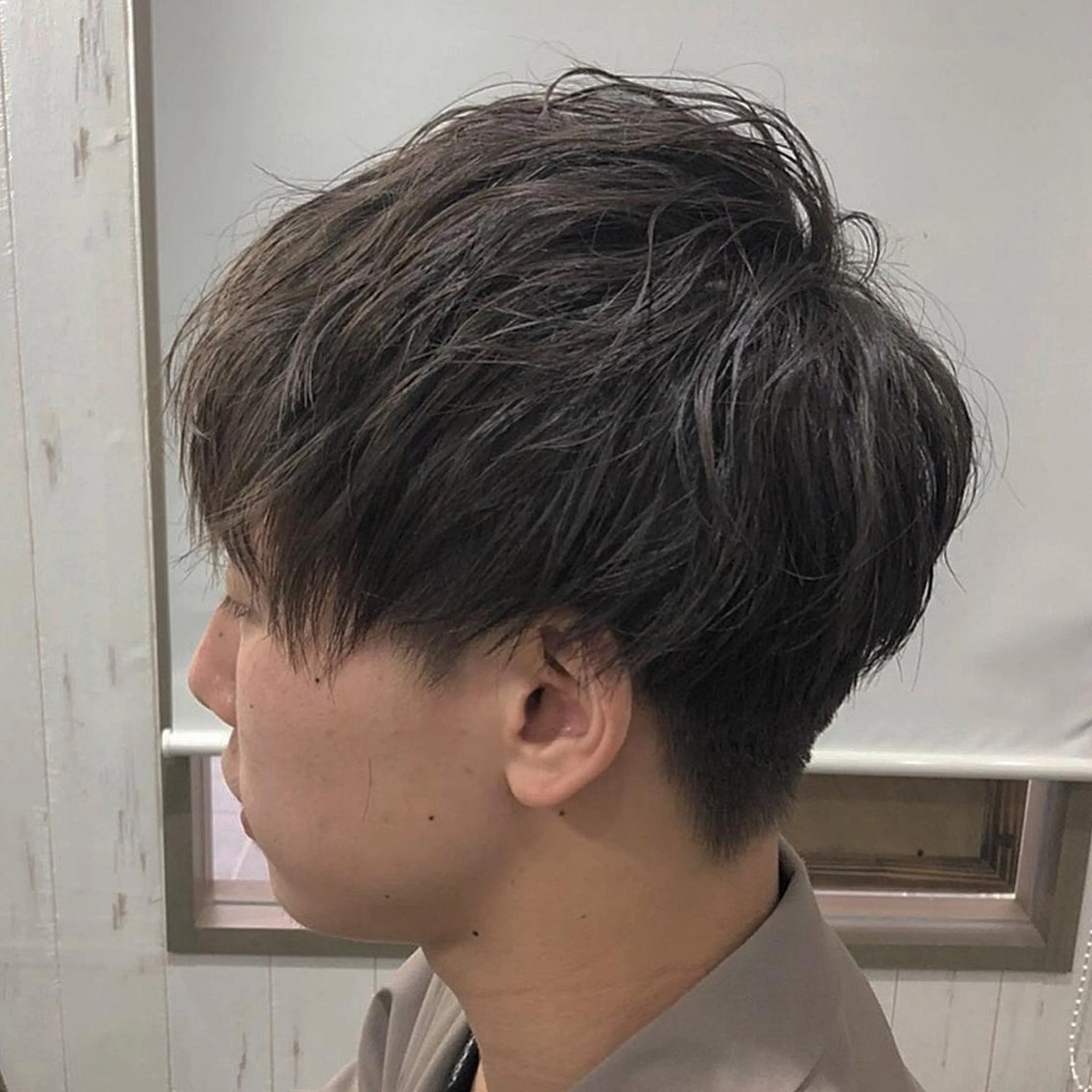 ショート カラー メンズ カット ヘアカラー トリートメント イシジマ タカナリのヘアスタイル