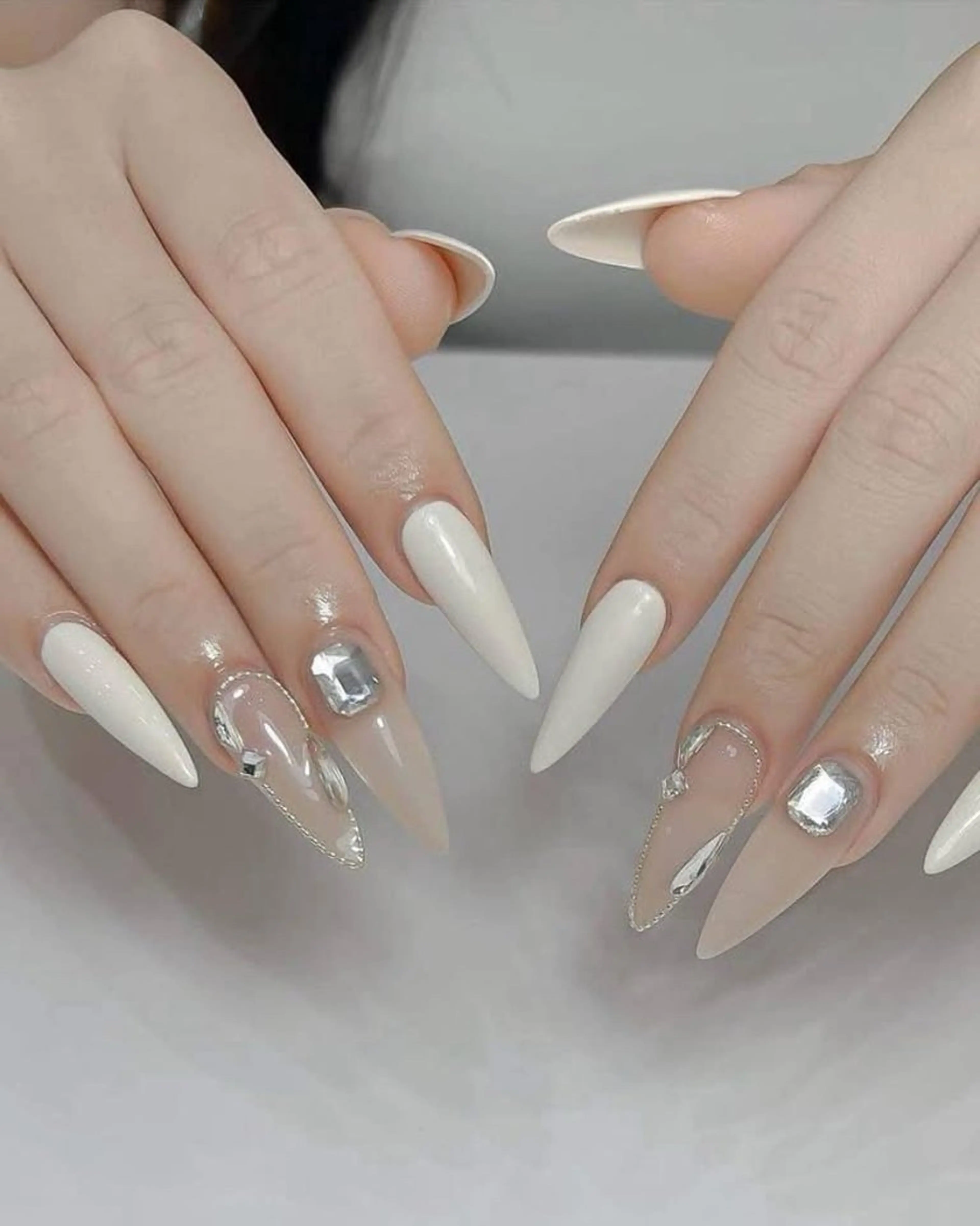 ネイル ハンドネイル T. Leeのネイルデザイン