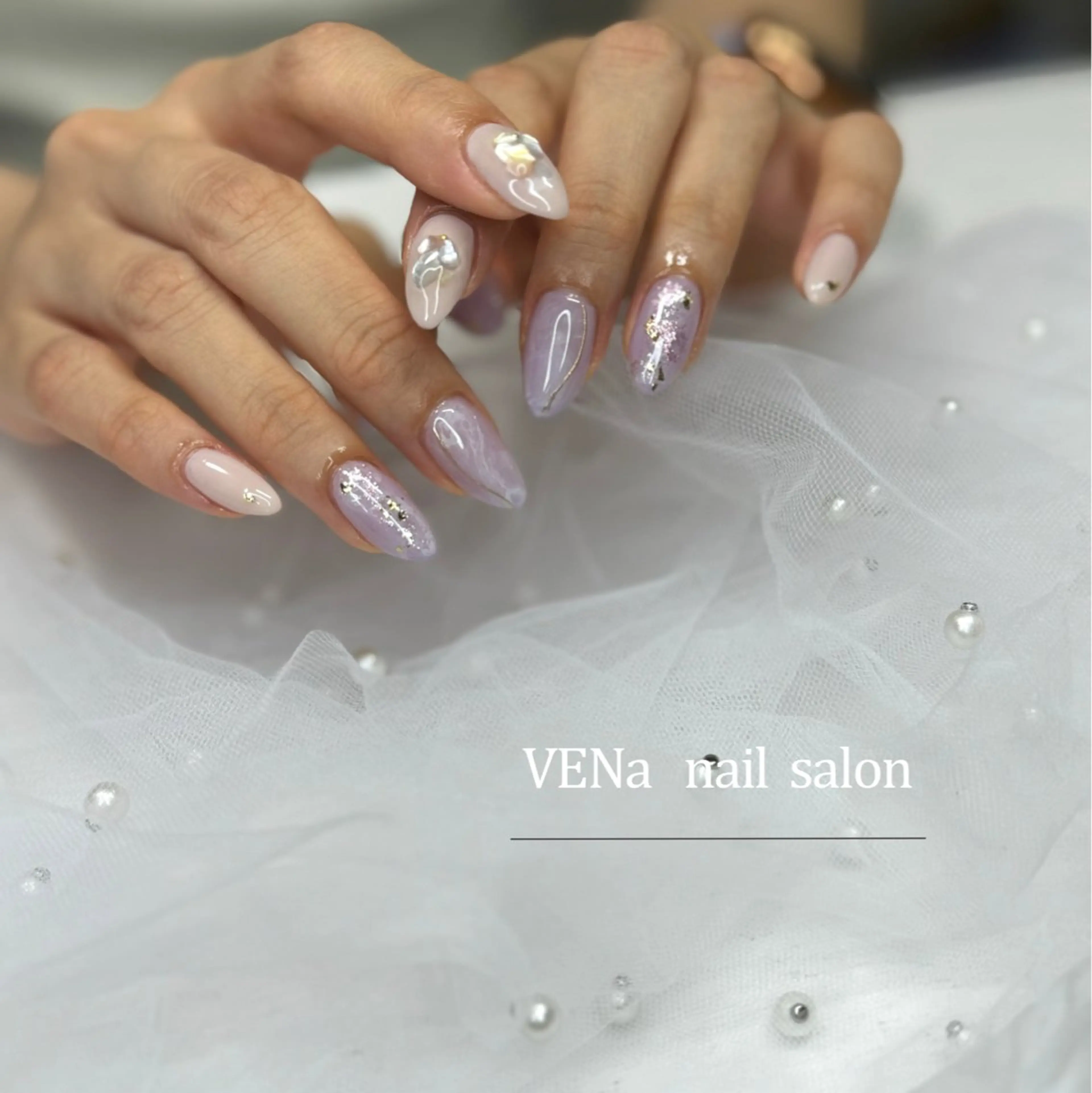 ネイル オーロラネイル フラッシュネイル フットネイル フレンチネイル 氷ネイル・うるうるネイル ハンドネイル VENa eye＆ nail salonのネイルデザイン