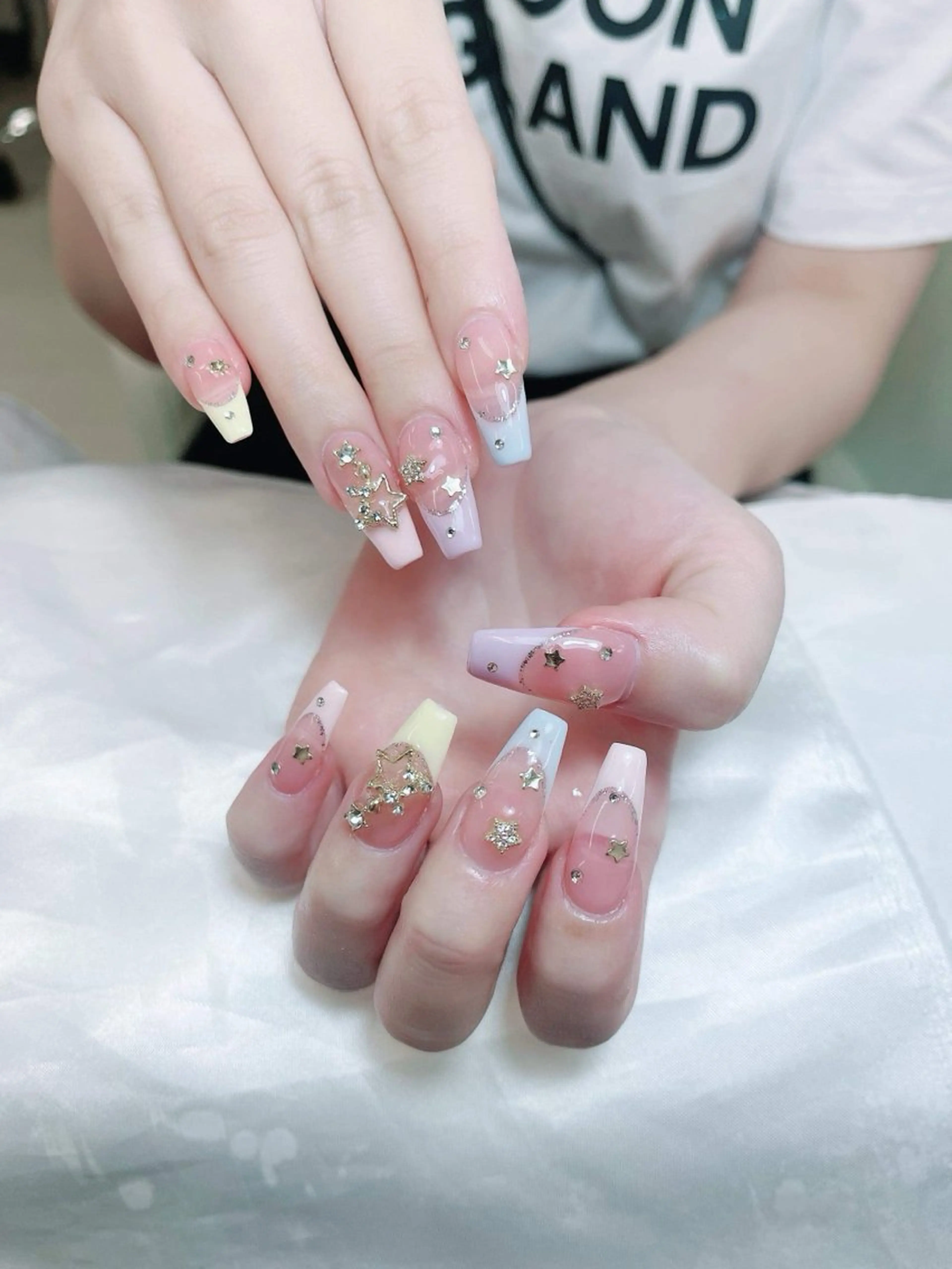 ネイル ジェルネイル 韓国ネイル マグネットネイル ネイルチップ 冬ネイル ハンドネイル Lenie Nailのネイルデザイン