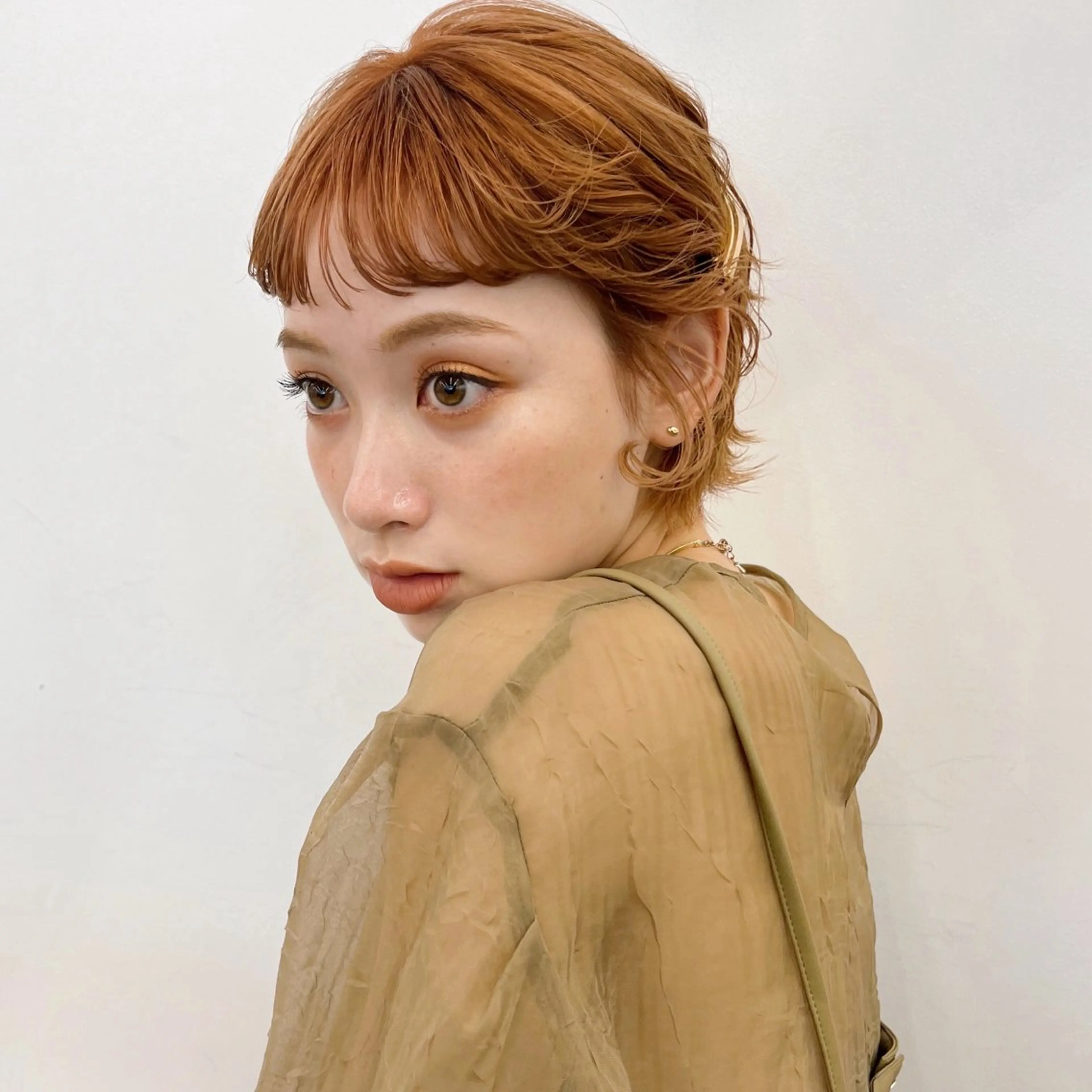 ショート カラー ベージュカラー ブリーチ オレンジ オレンジベージュ ボブ カット ヘアカラー ベージュ/暖色カラー /ボブ/ミカのヘアスタイル