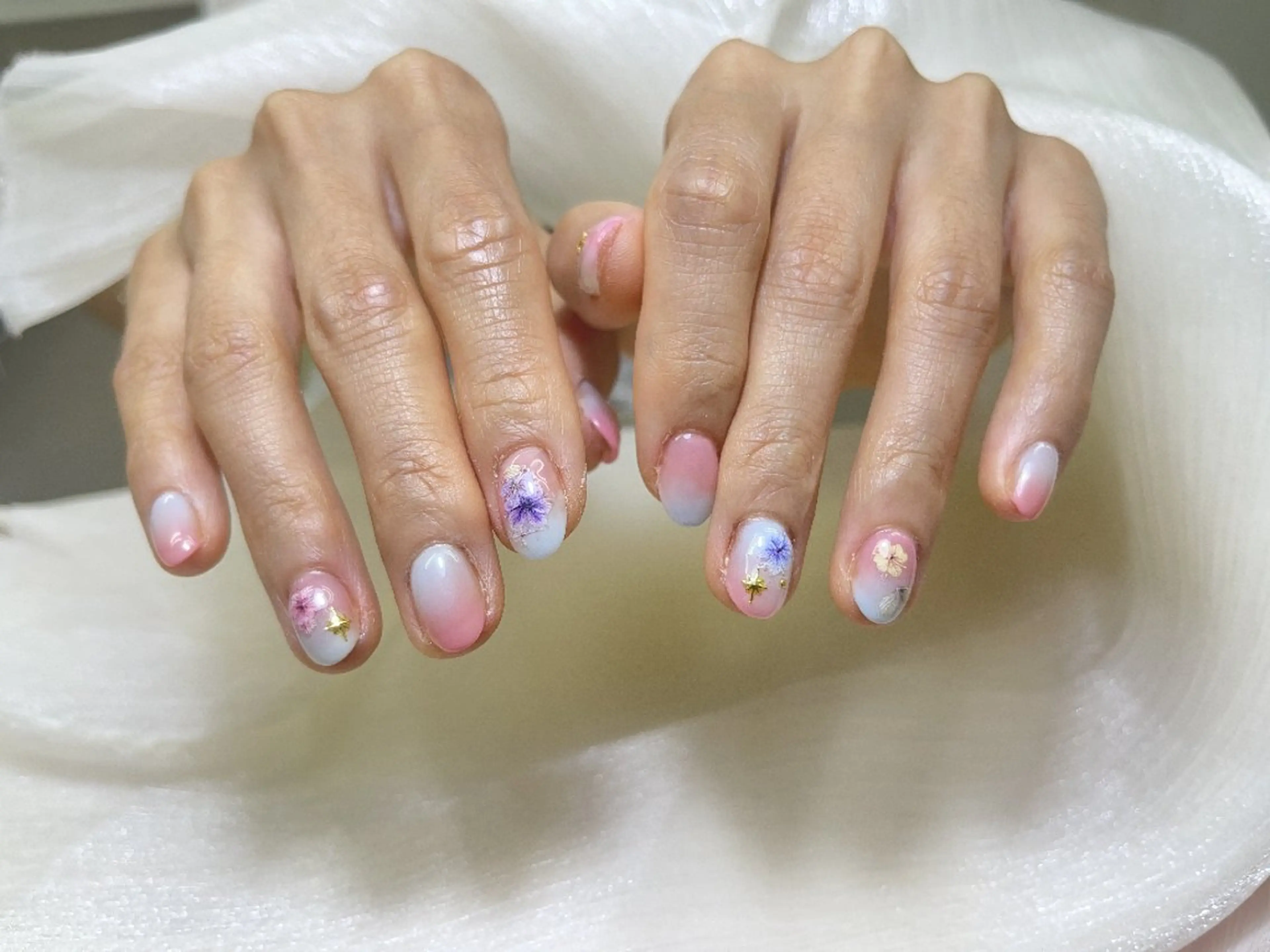 ネイル ハンドネイル PIPPY  NAILS新宿のネイルデザイン