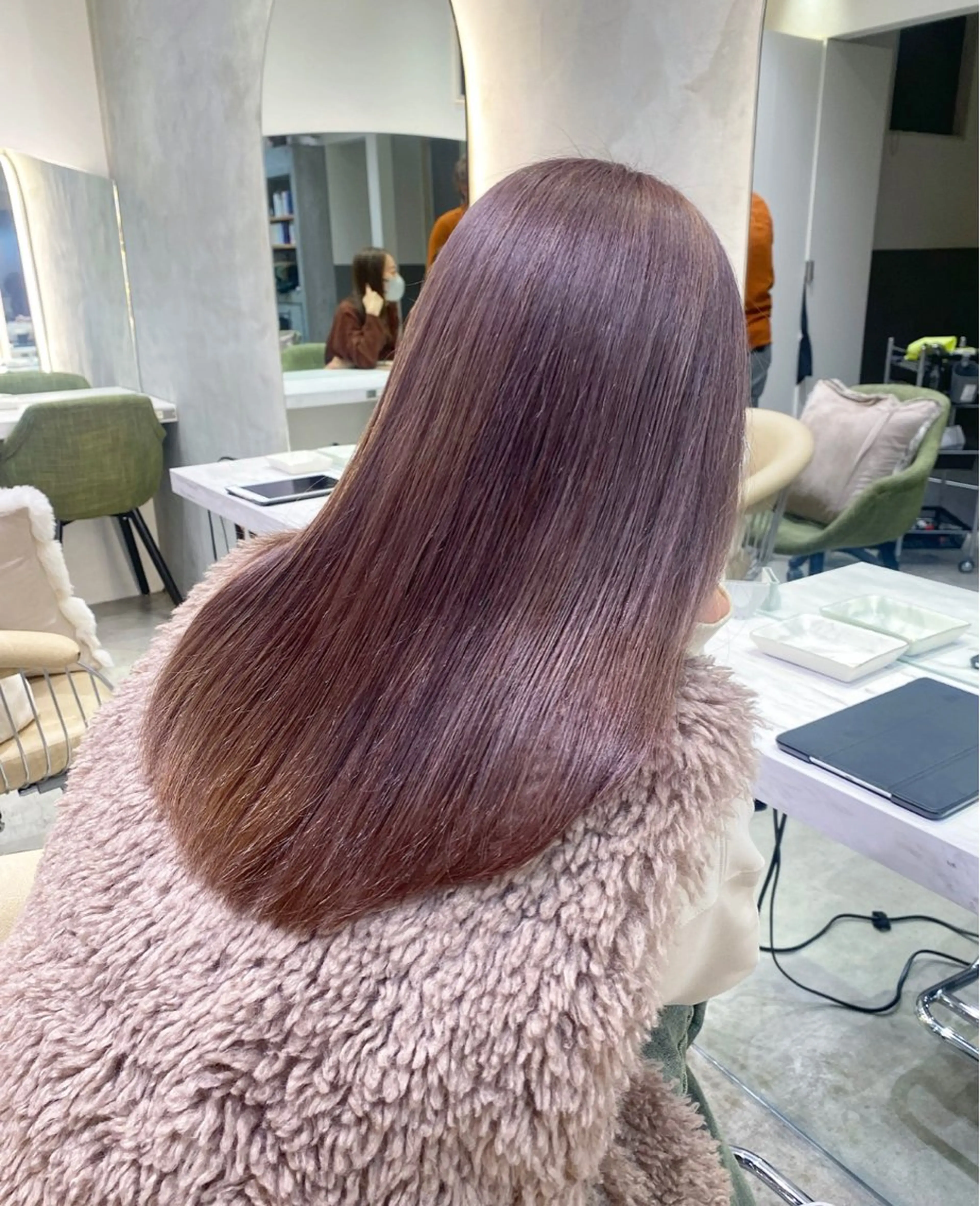 ロング カラー ブリーチ ケアブリーチ ヘアカラー トリートメント SHICENEケイ レイヤーカット🦋のヘアスタイル
