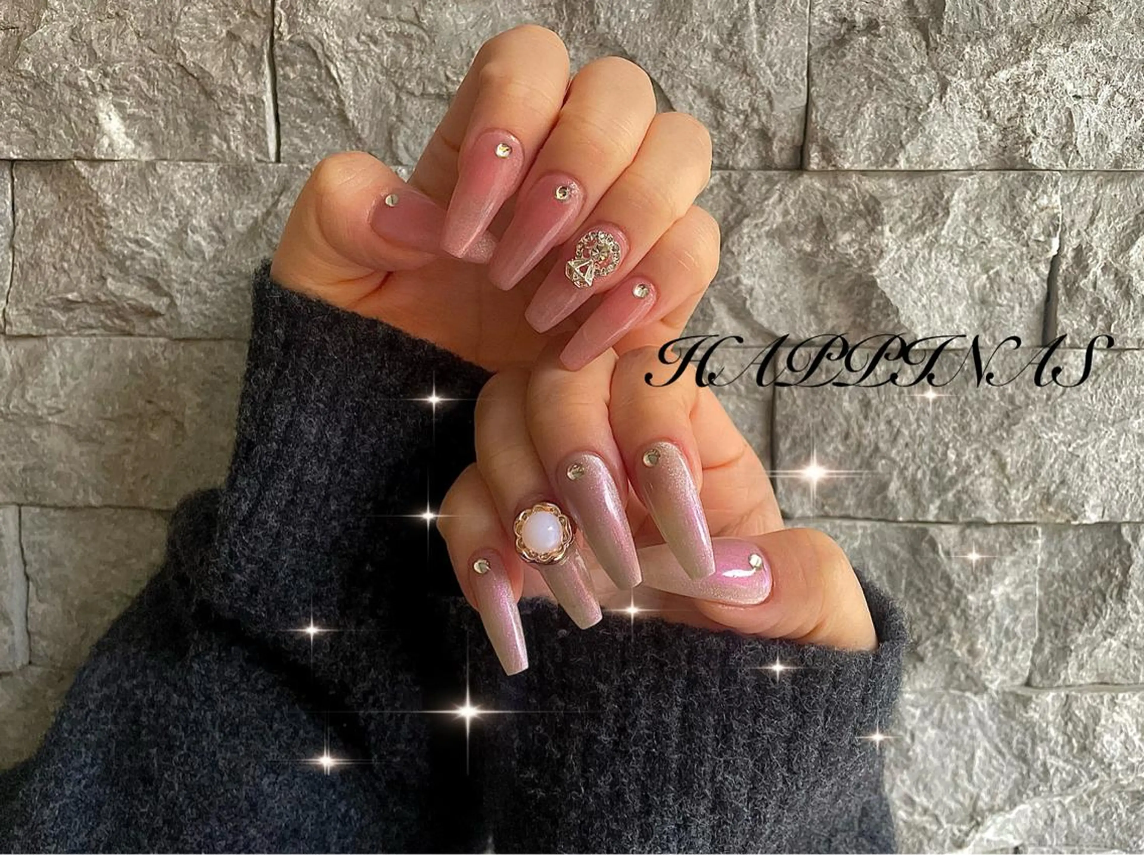 ネイル グラデーション キラキラネイル マグネットネイル スカルプネイル 春ネイル ハンドネイル HAPPINAS Jrネイリスト💅のネイルデザイン