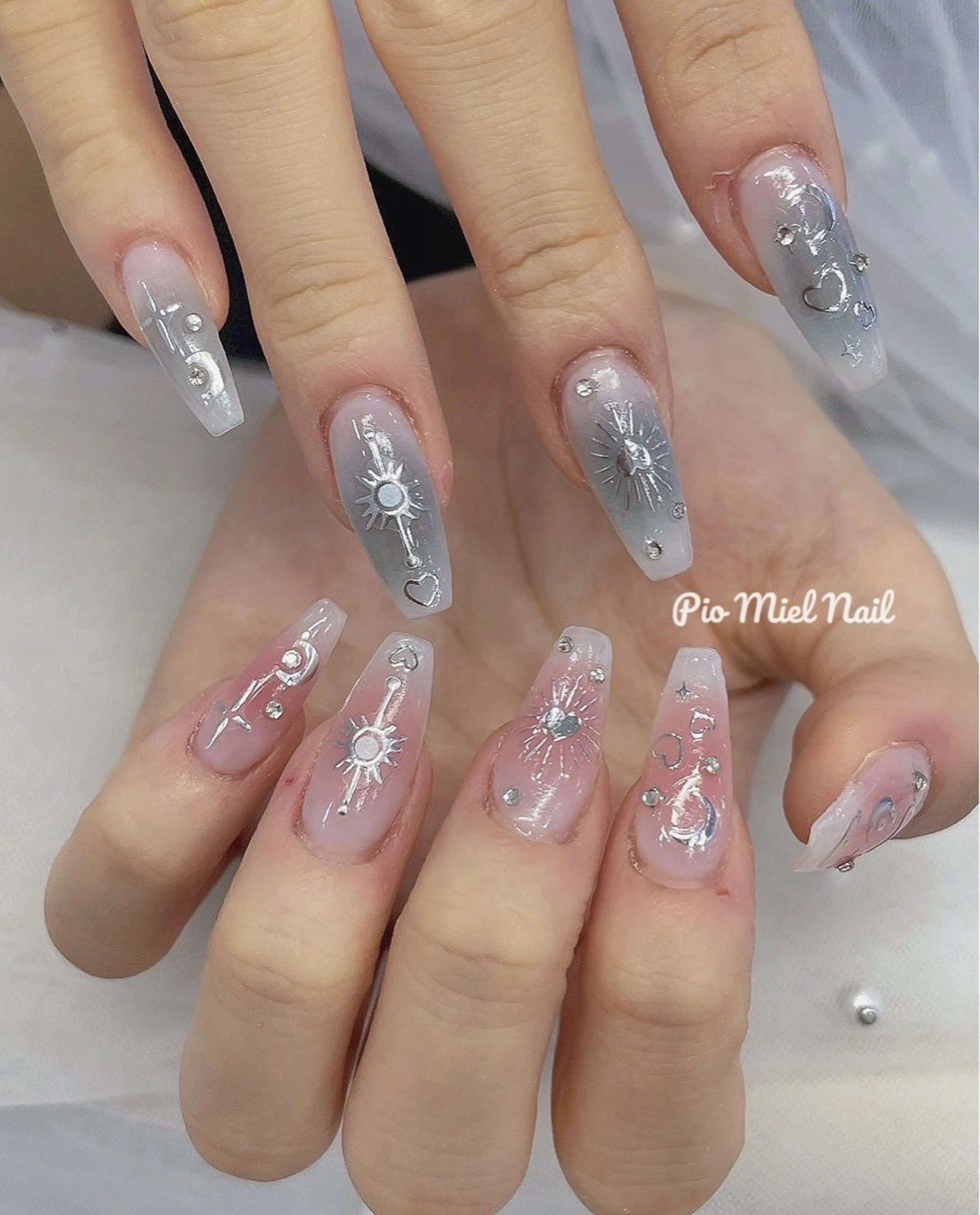 ネイル アートネイル クリアネイル ジェルネイル ラメ(グリッター) ニュアンスネイル ハンドネイル Pionail 新宿のネイルデザイン