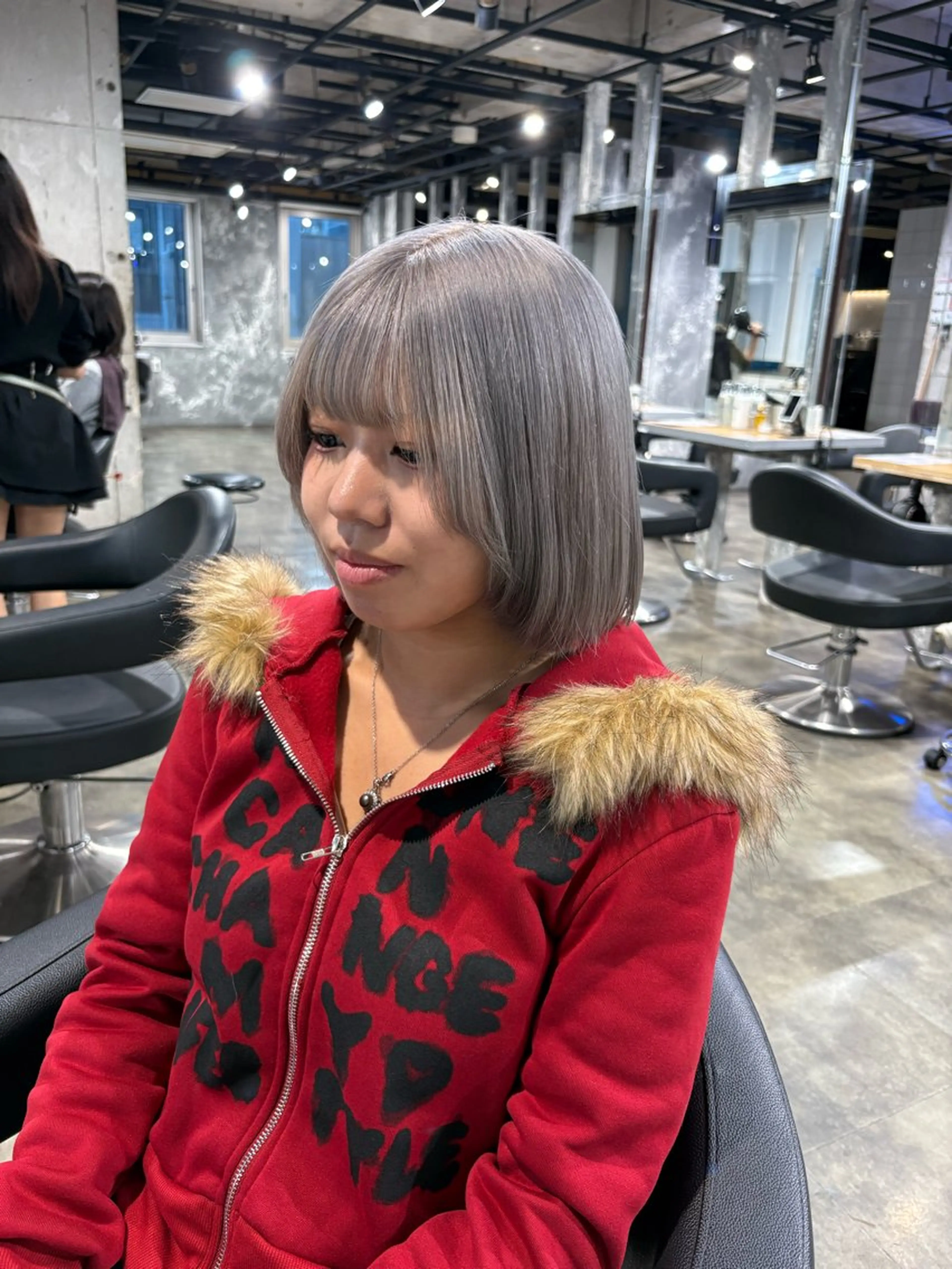 ショート カラー ヘアカラー ハイトーンブロンド 横浜💞ミオのヘアスタイル