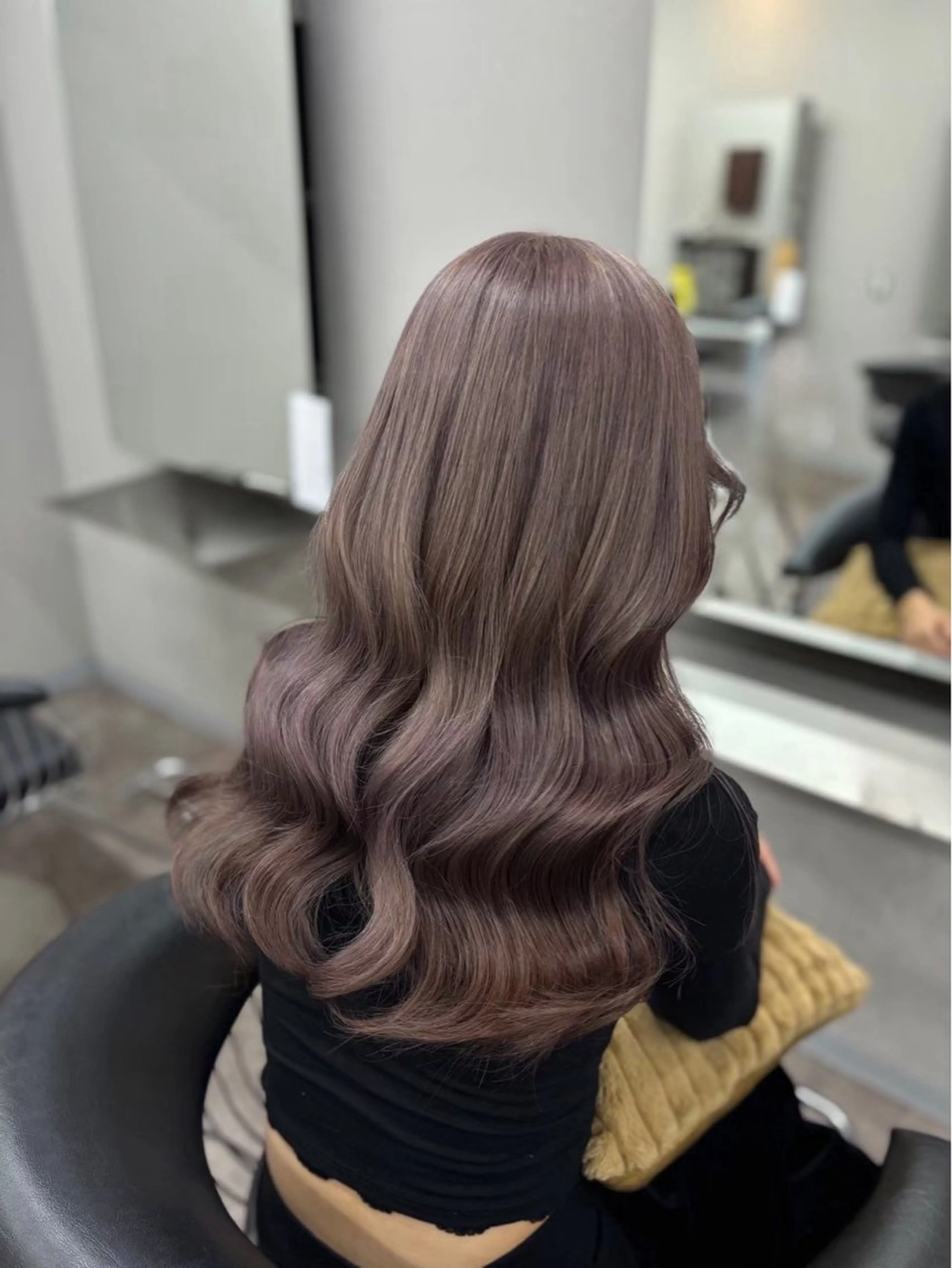 ロング カラー 透明感カラー ヘアカラー モッズヘア越谷西口店所属・市森 心寧のヘアスタイル