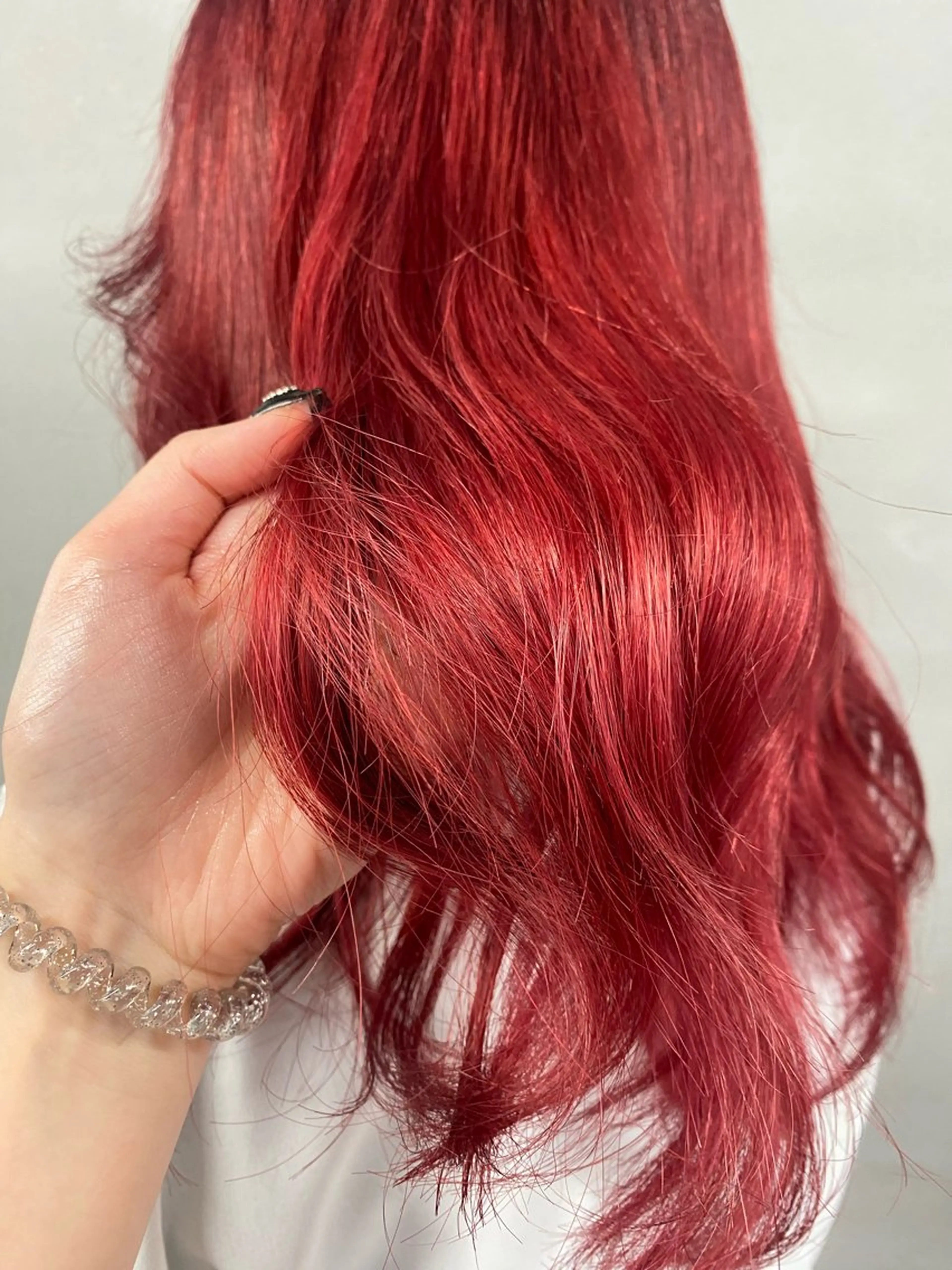 ロング カラー ブリーチ デザインカラー レッドカラー ボブ 顔まわりレイヤー 柏 デザインカラー/ レイヤー🐣シオリのヘアスタイル