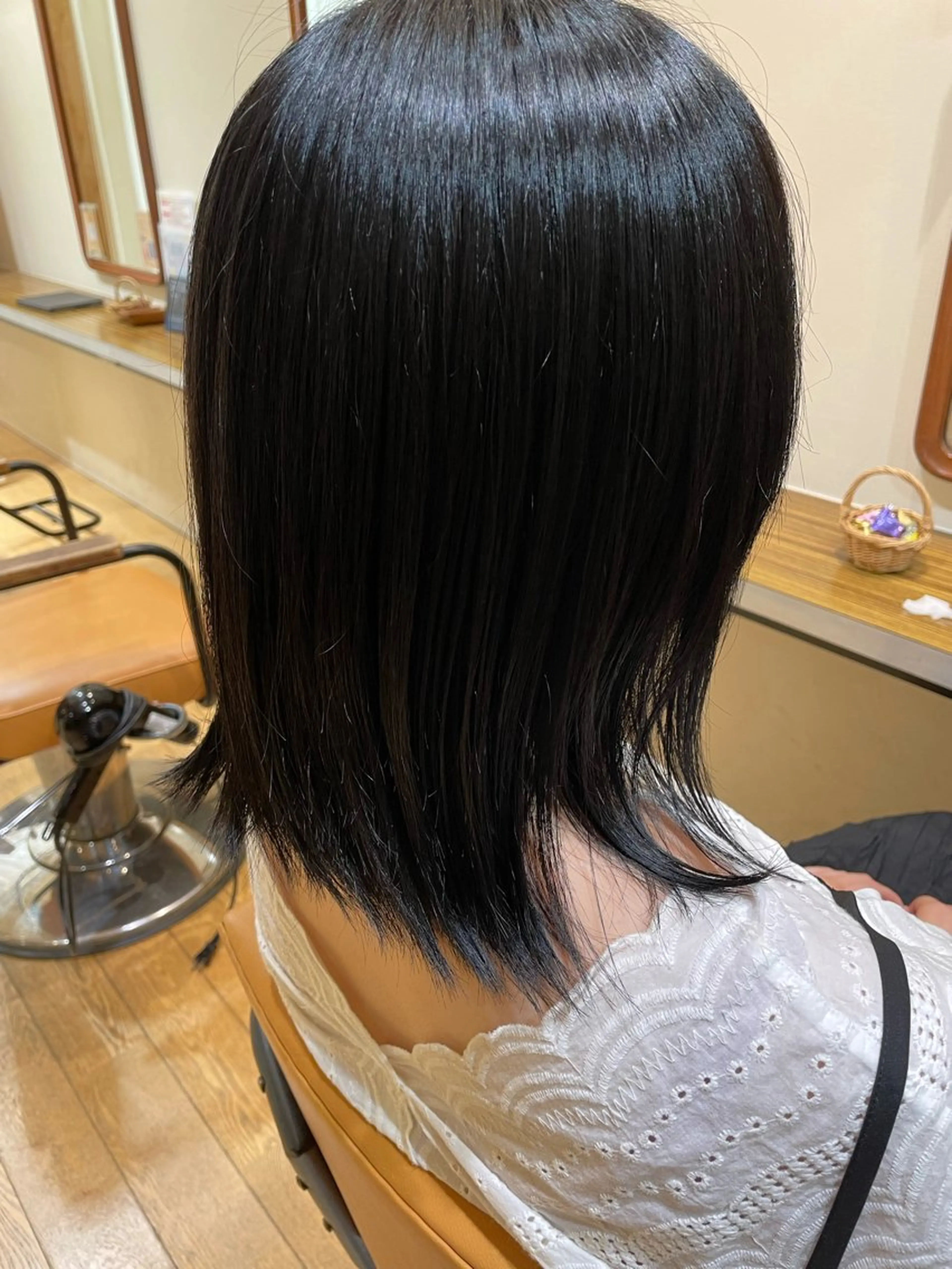 セミロング カラー ヘアカラー おもだか　がく /レディースカットのヘアスタイル