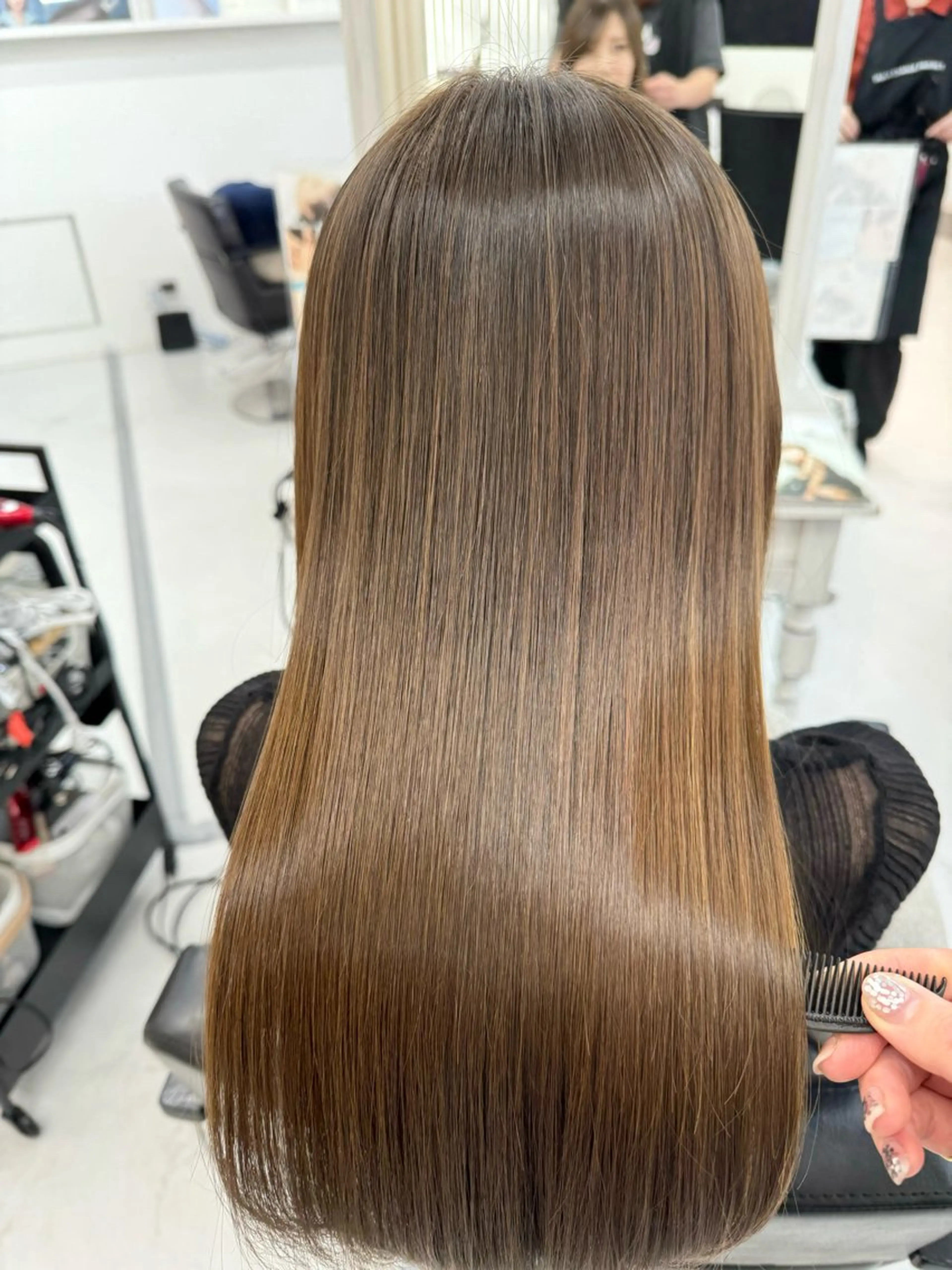 ロング カラー 髪質改善 会田有紀 /切りっぱなしボブのヘアスタイル
