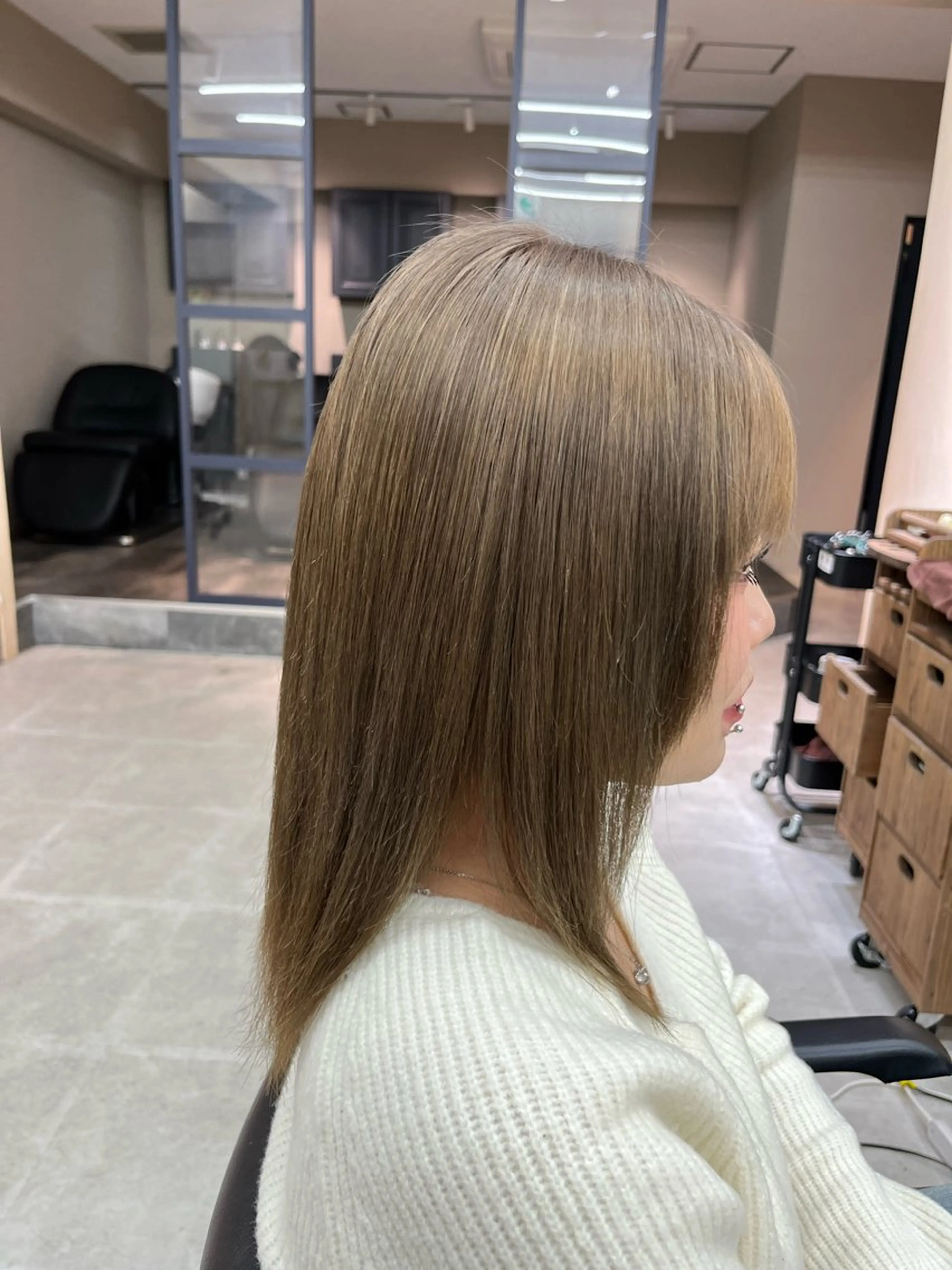 セミロング TRIERA 増川のヘアスタイル